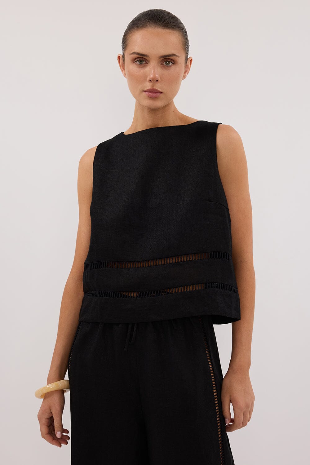LINDSAY BLACK LINEN BOXY TOP Clothing DISSH Boutiques 