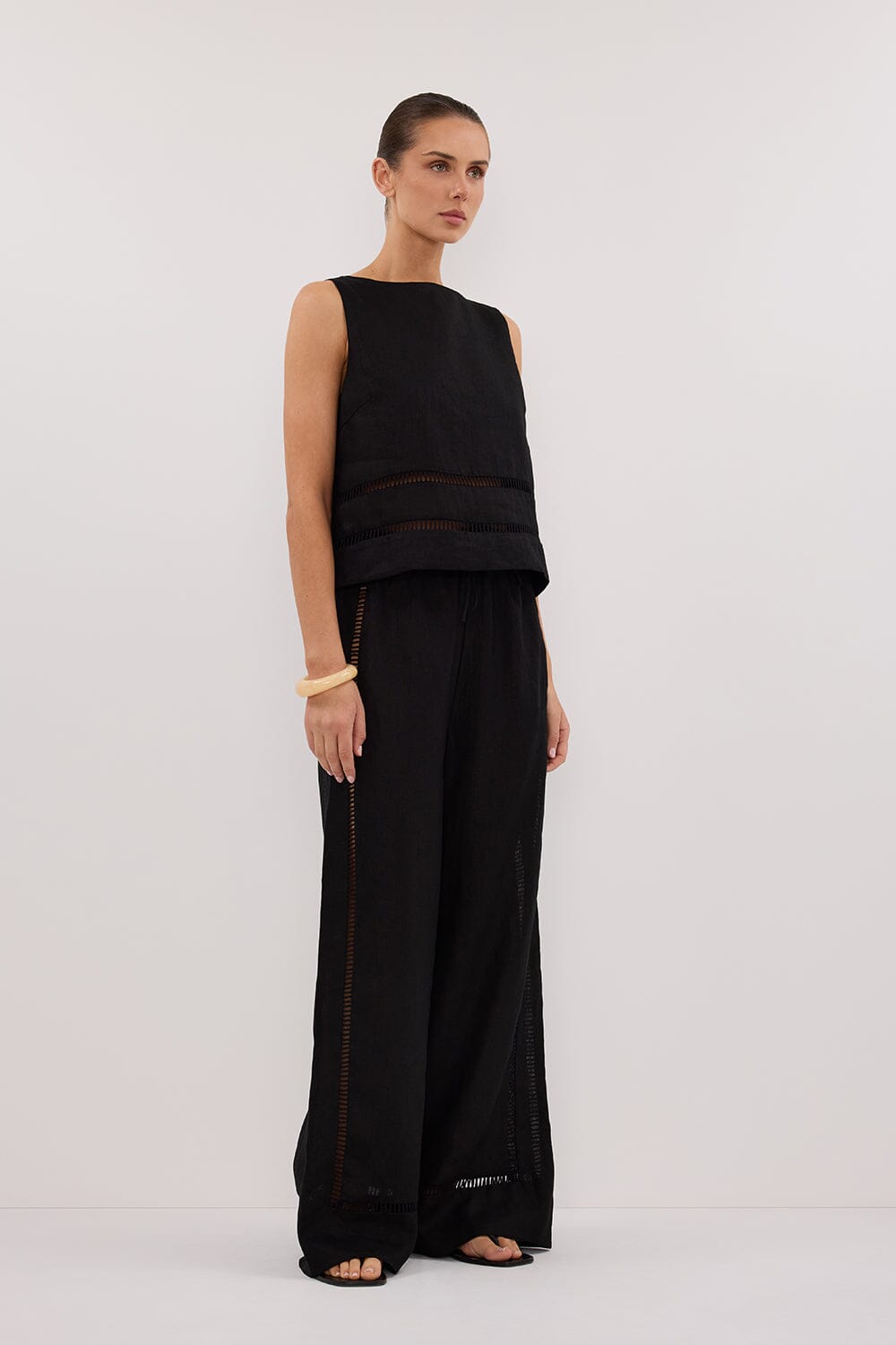 LINDSAY BLACK LINEN BOXY TOP Clothing DISSH Boutiques 