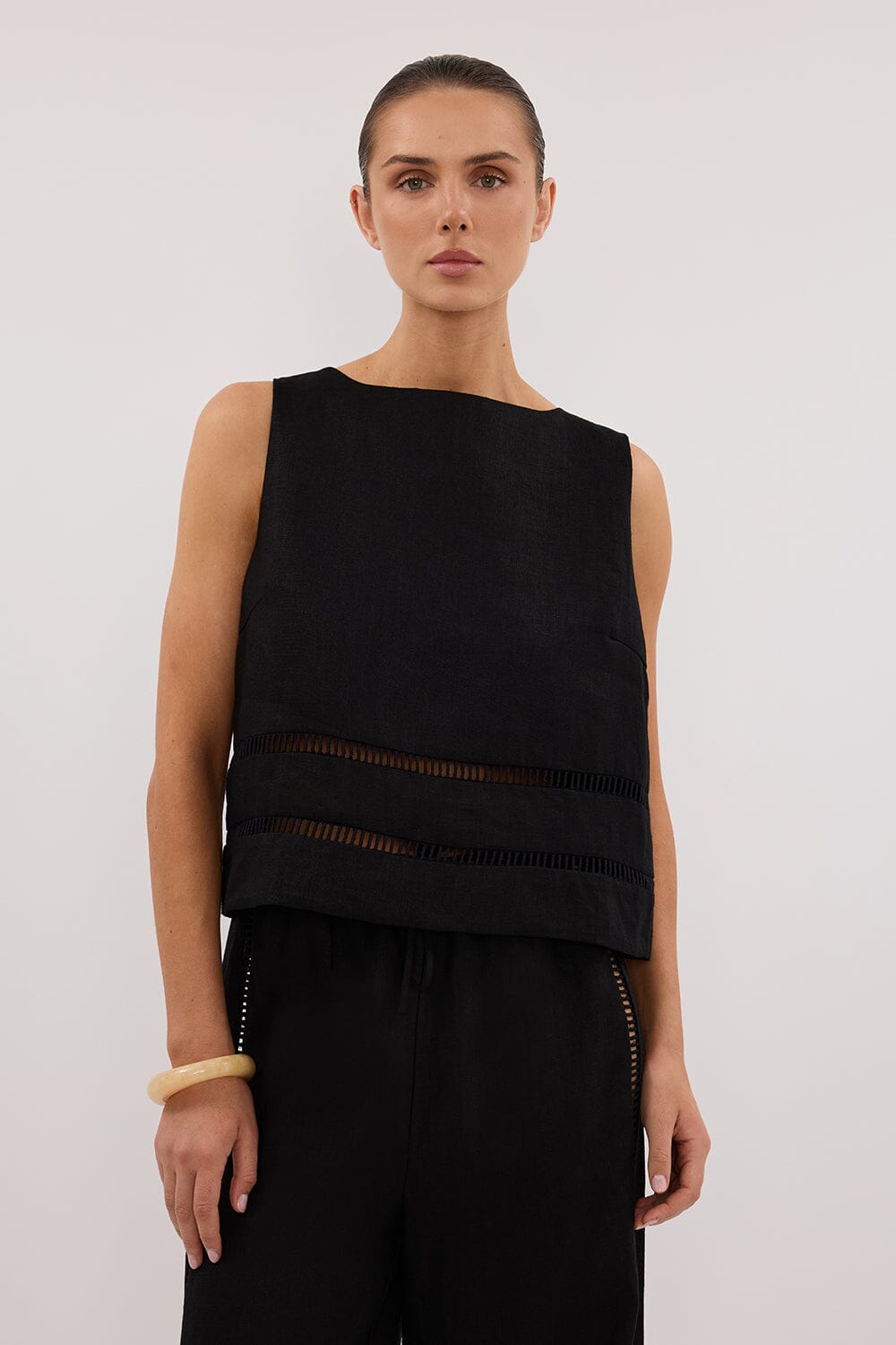 LINDSAY BLACK LINEN BOXY TOP Clothing DISSH Boutiques 