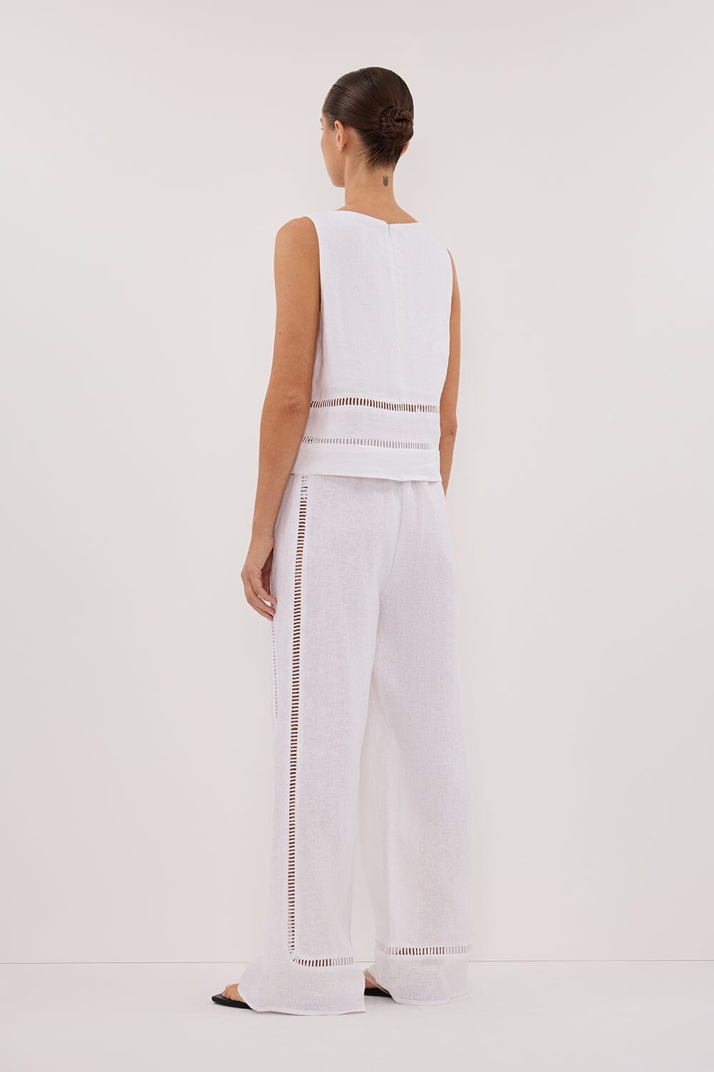 LINDSAY WHITE LINEN BOXY TOP Clothing DISSH Boutiques 