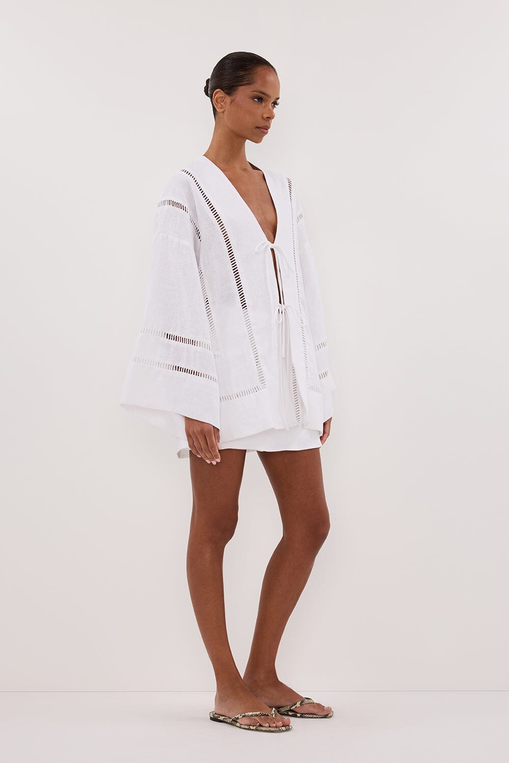 LINDSAY WHITE LINEN KIMONO TOP Clothing DISSH Boutiques 