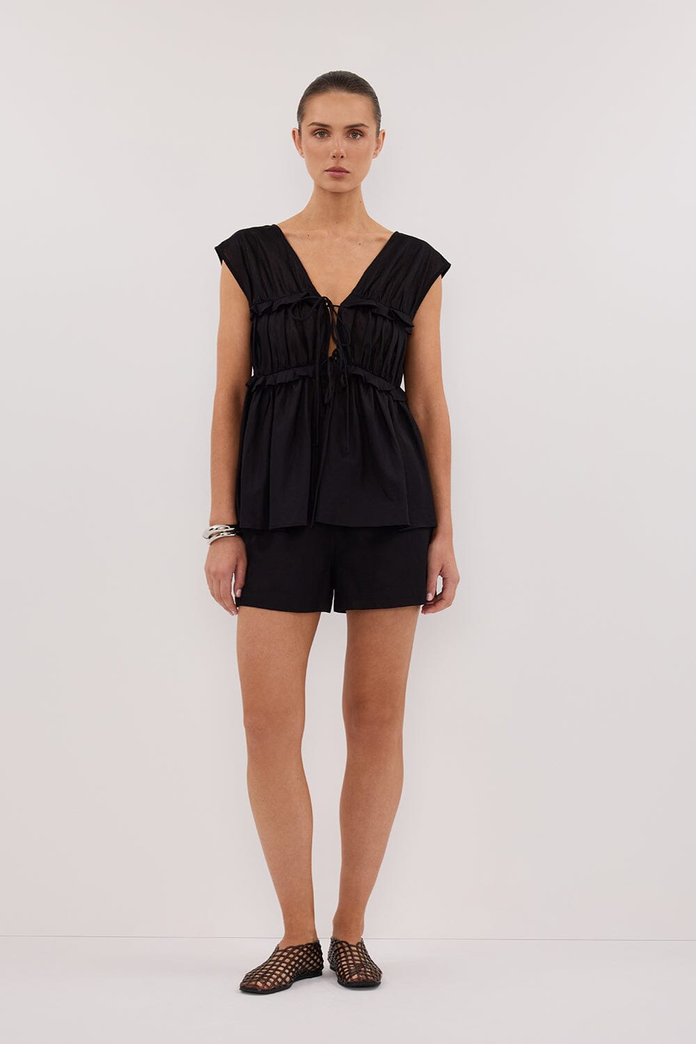 QUINN BLACK LINEN RUFFLE TOP Clothing DISSH Boutiques 6 BLACK 