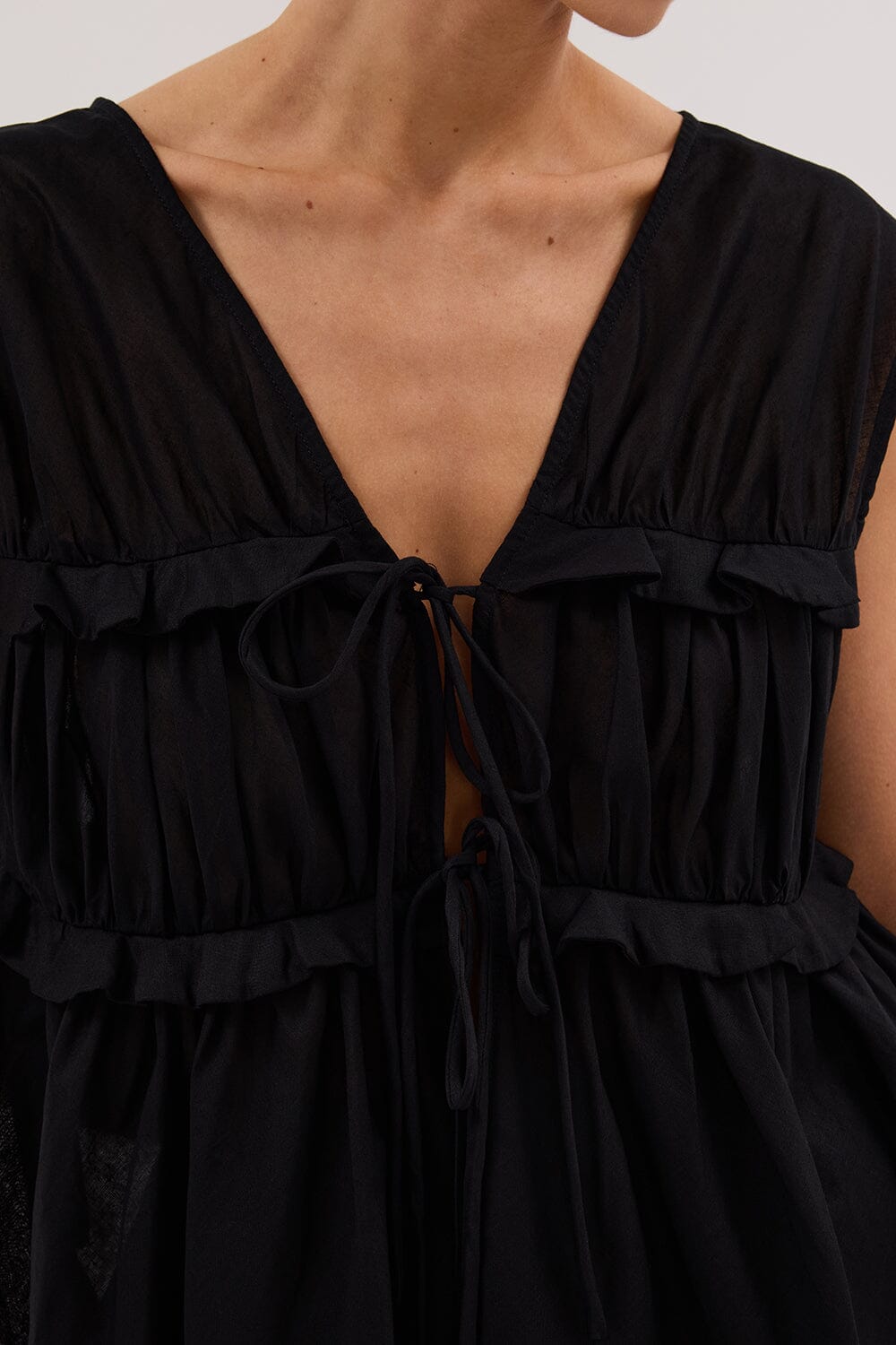 QUINN BLACK LINEN RUFFLE TOP Clothing DISSH Boutiques 