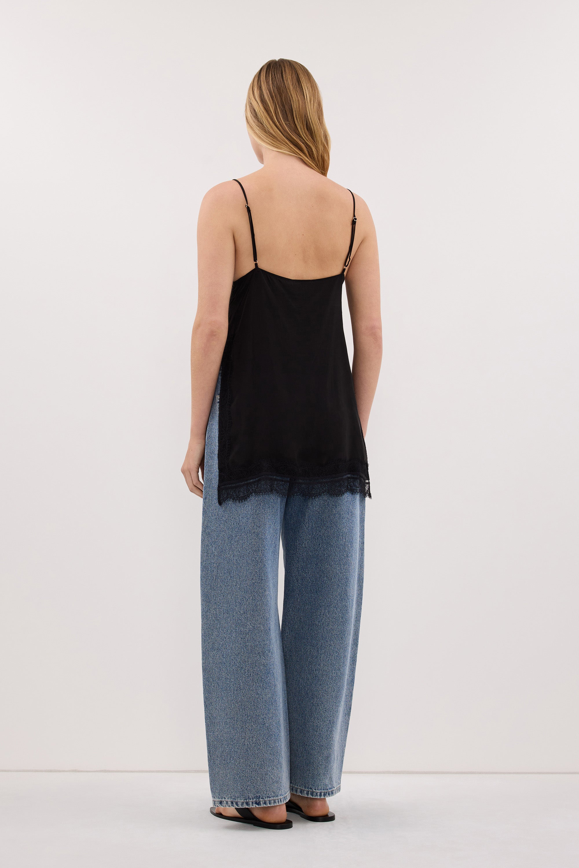 ANDREA BLACK SLEEVELESS LACE CAMI TOP