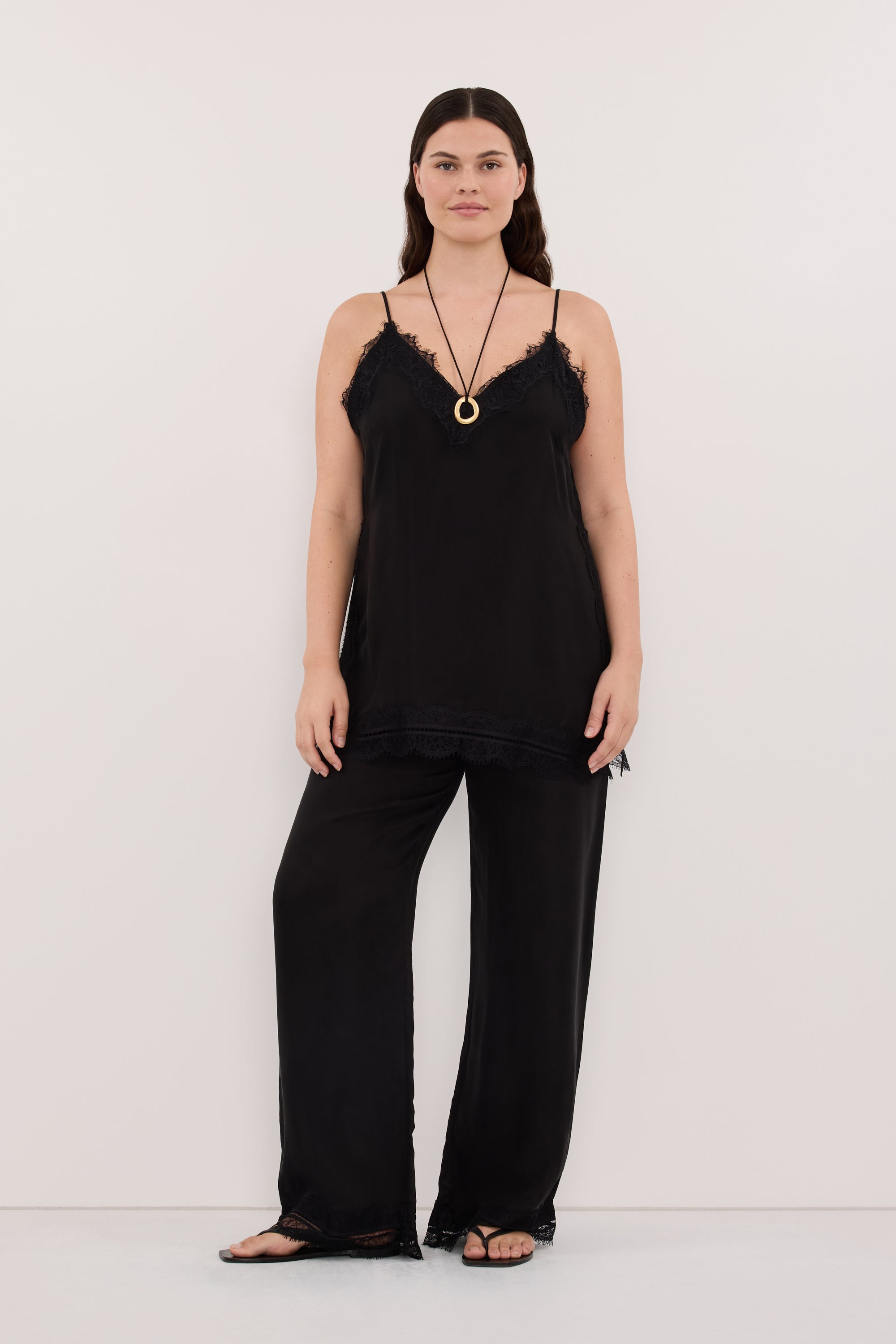 DFS04577BK.600_15.jpg?v=