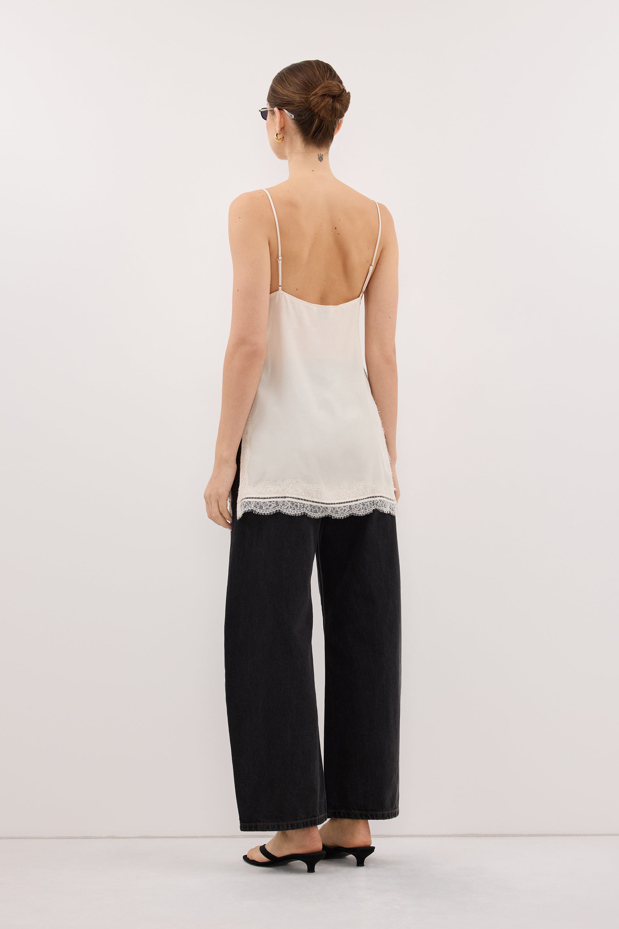 ANDREA SANDSTONE SLEEVELESS LACE CAMI TOP