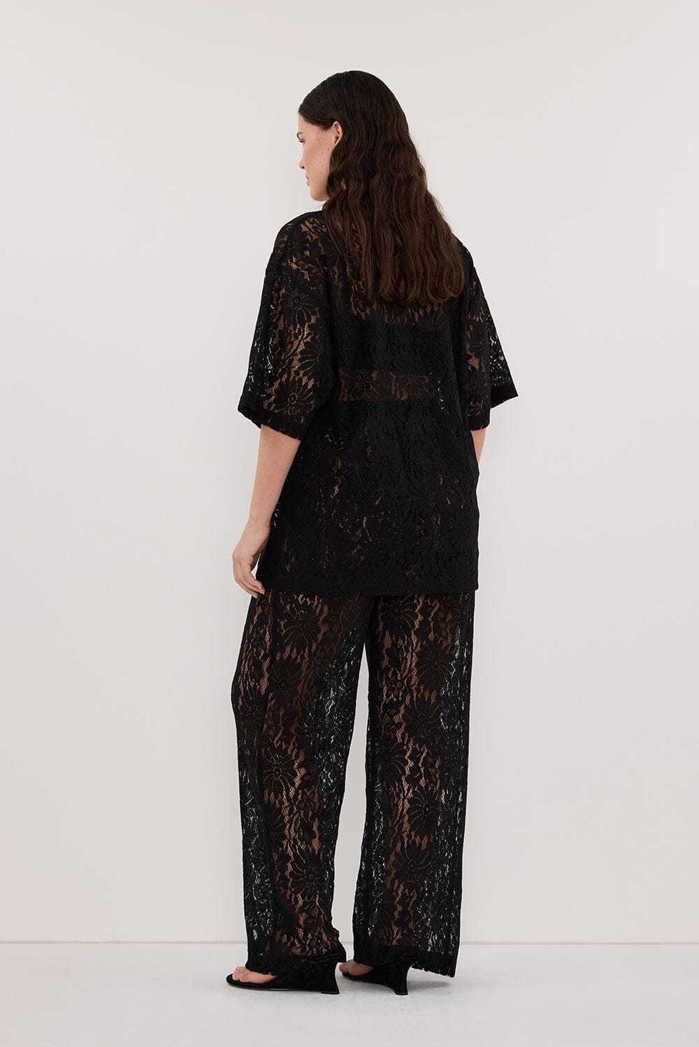 WILMA BLACK LACE TEE