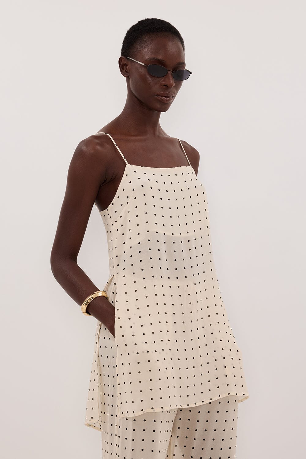 VANESSA SANDSTONE SLEEVELESS SPOT CAMI TOP