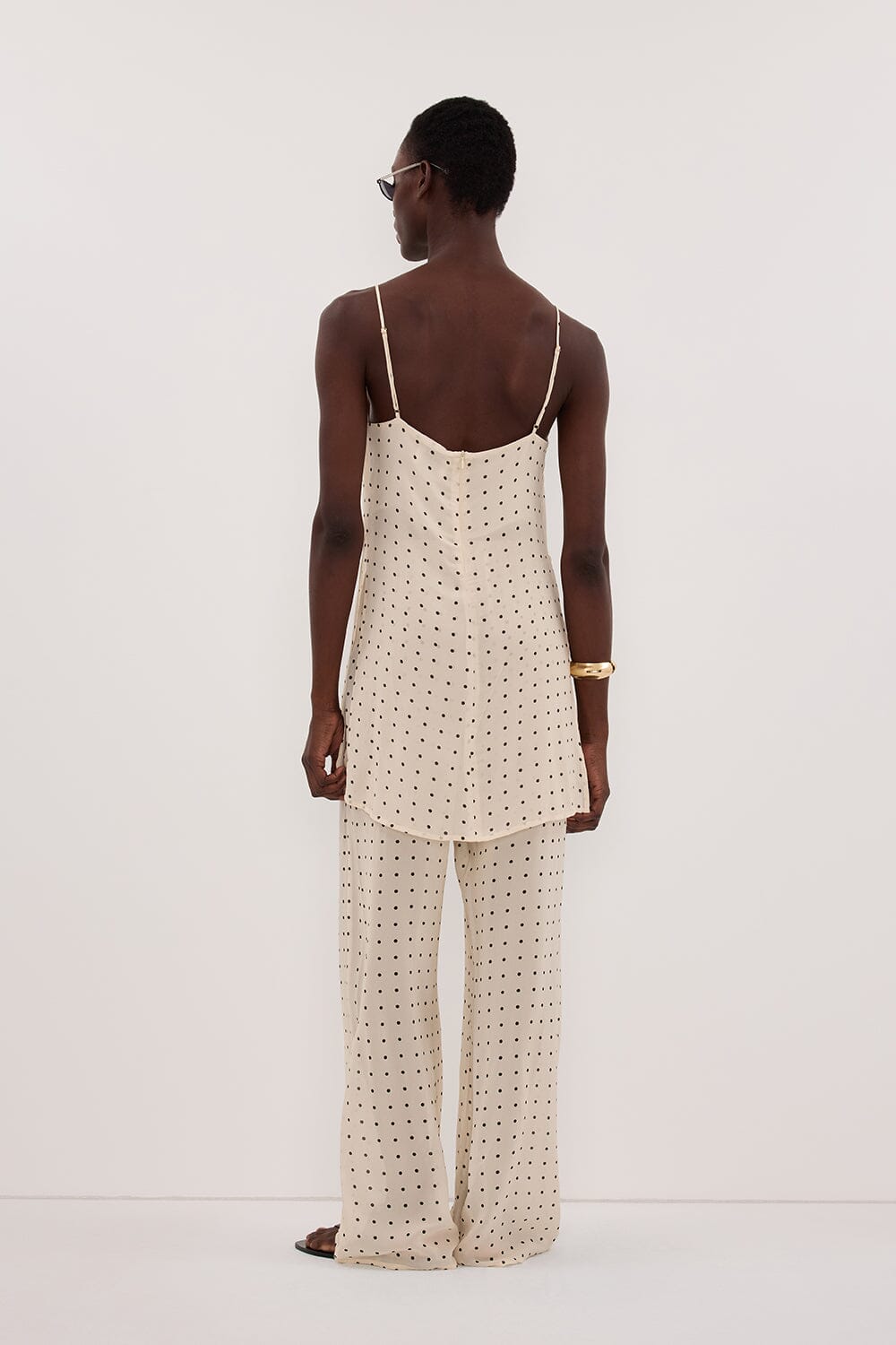 VANESSA SANDSTONE SLEEVELESS SPOT CAMI TOP