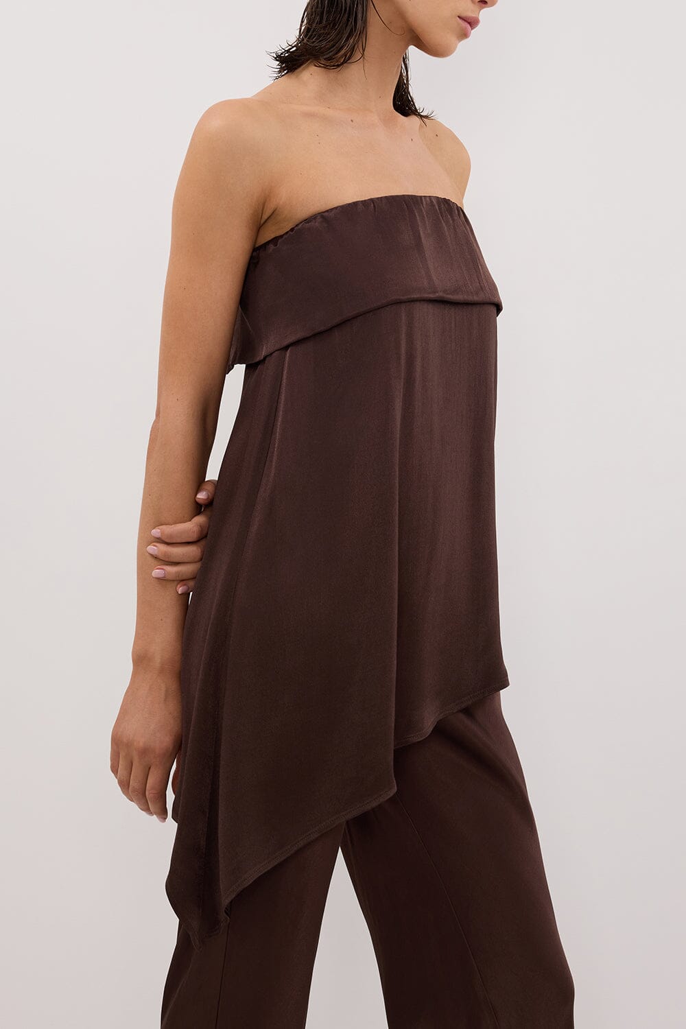 SANDER BITTER CHOC STRAPLESS SATIN TOP