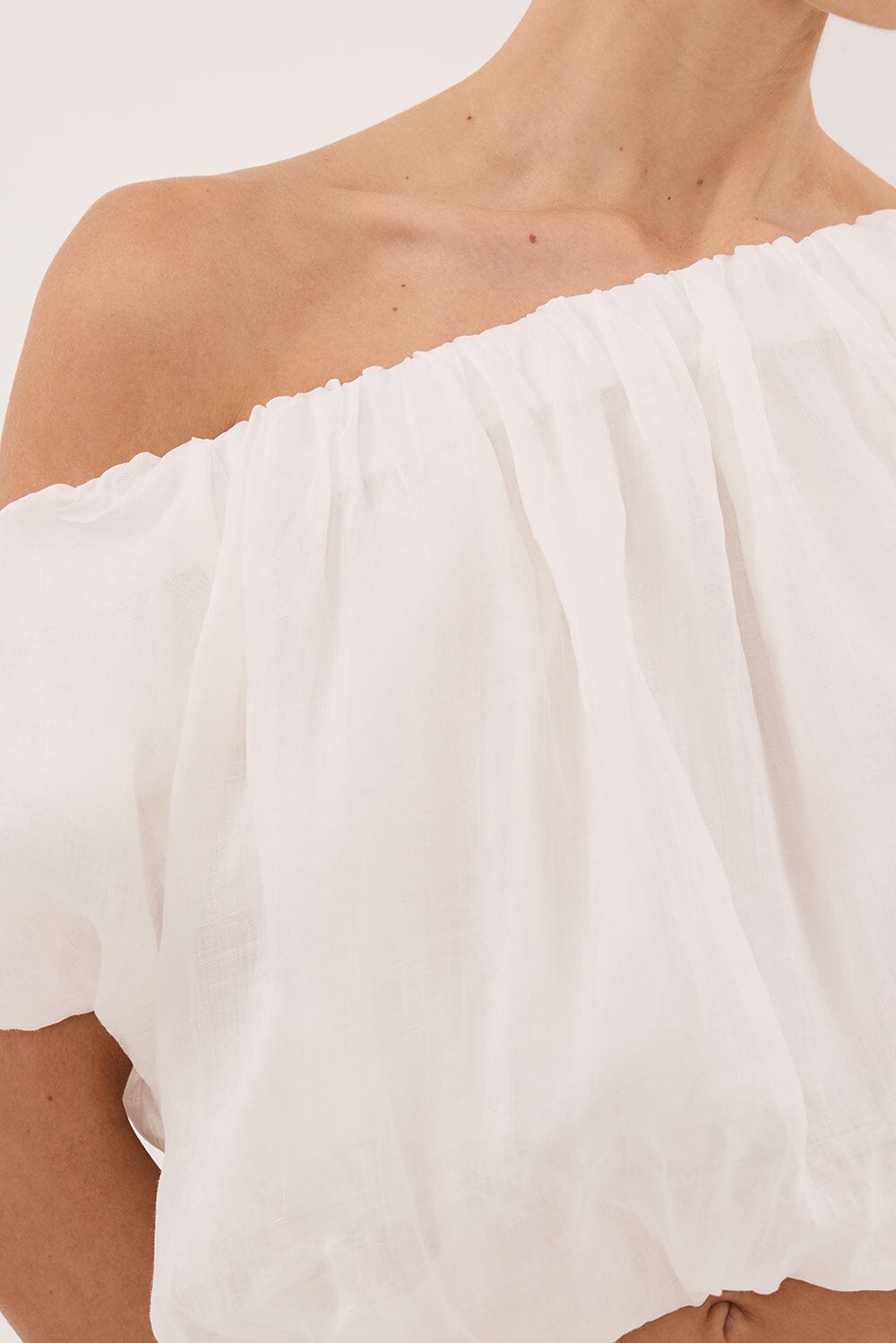 ARLO WHITE RAMIE OFF SHOULDER BUBBLE TOP