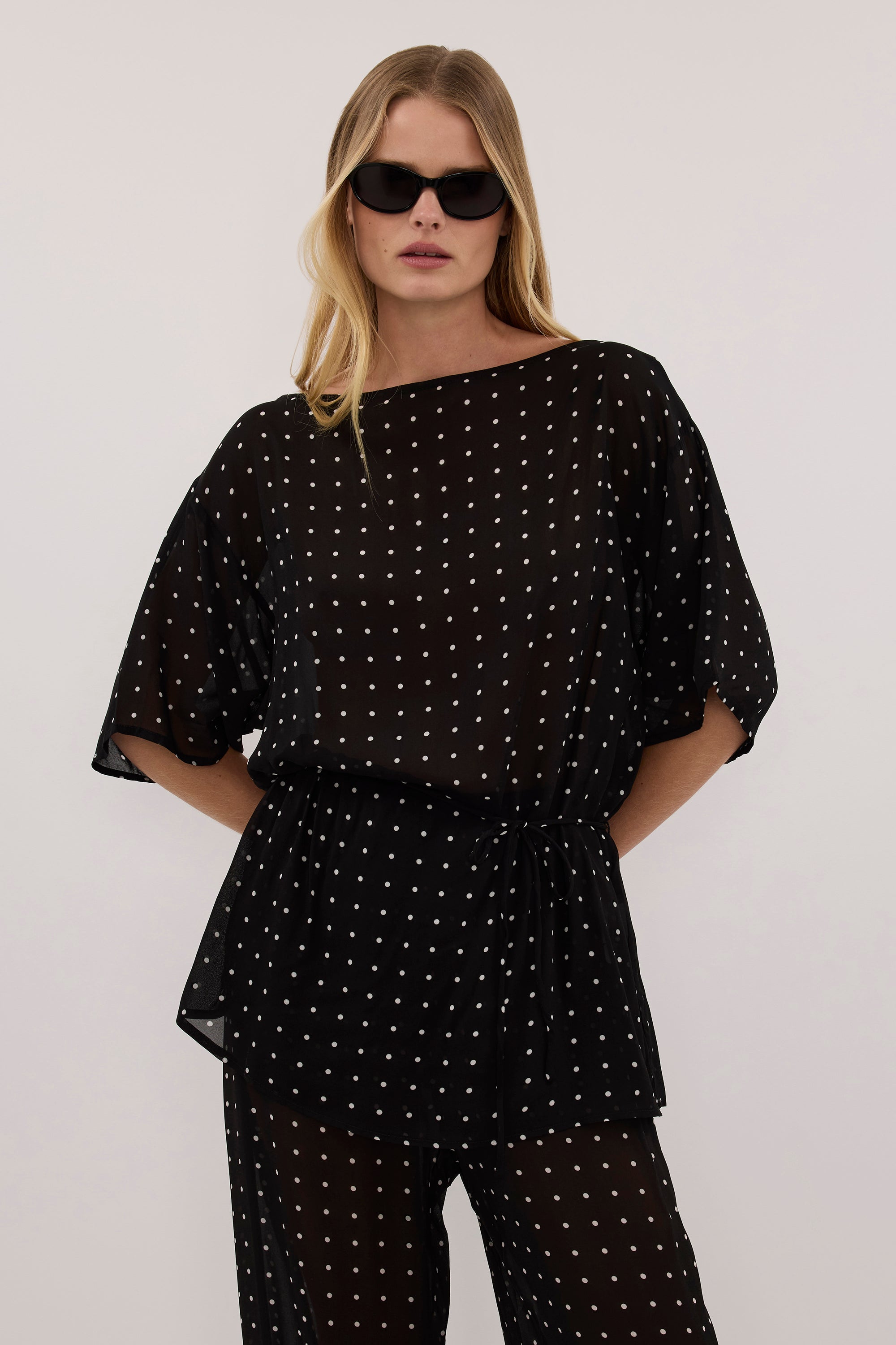 VANESSA BLACK SPOT PRINT TEE