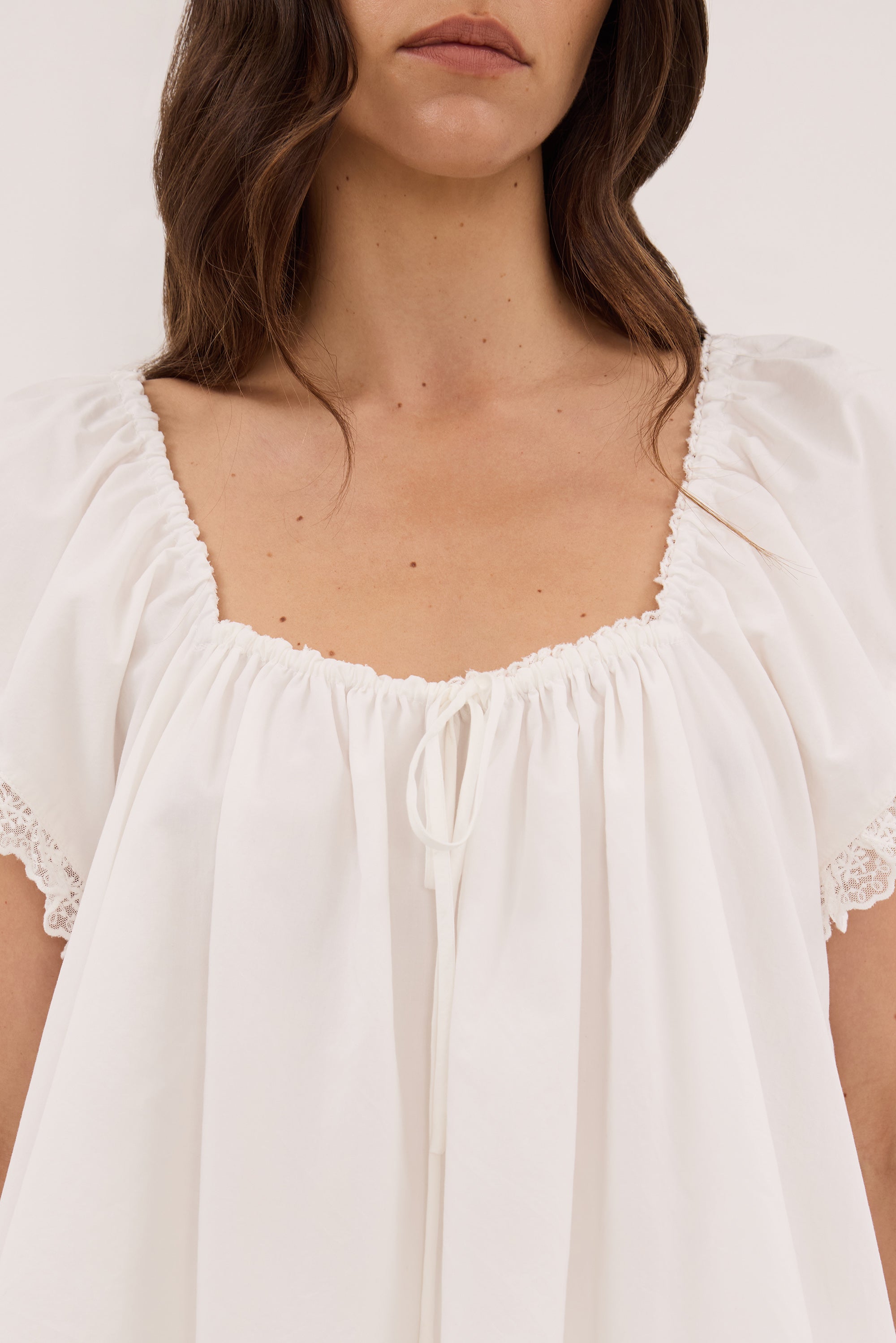 VEDA WHITE LACE TOP