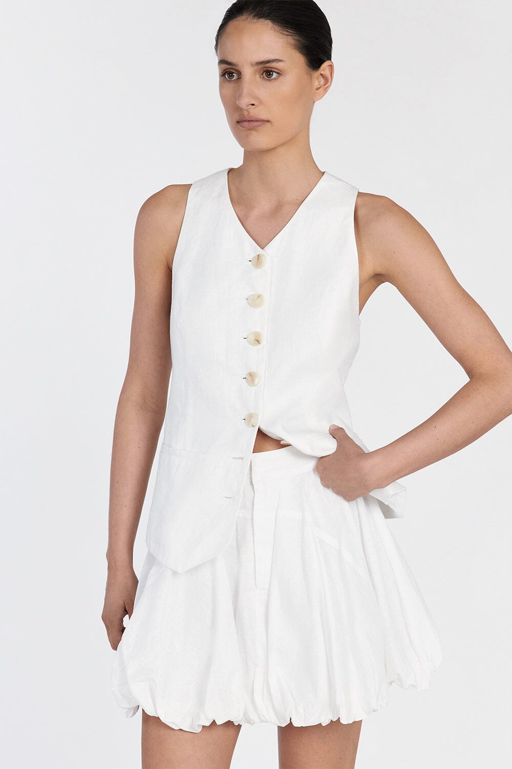 MARIA WHITE LINEN MINI SKIRT Clothing DISSH Boutiques 