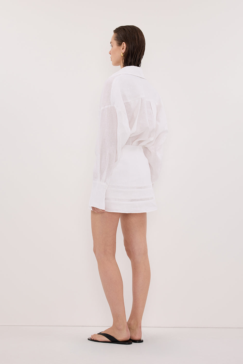 LINDSAY WHITE LINEN SKORT Clothing DISSH Boutiques 