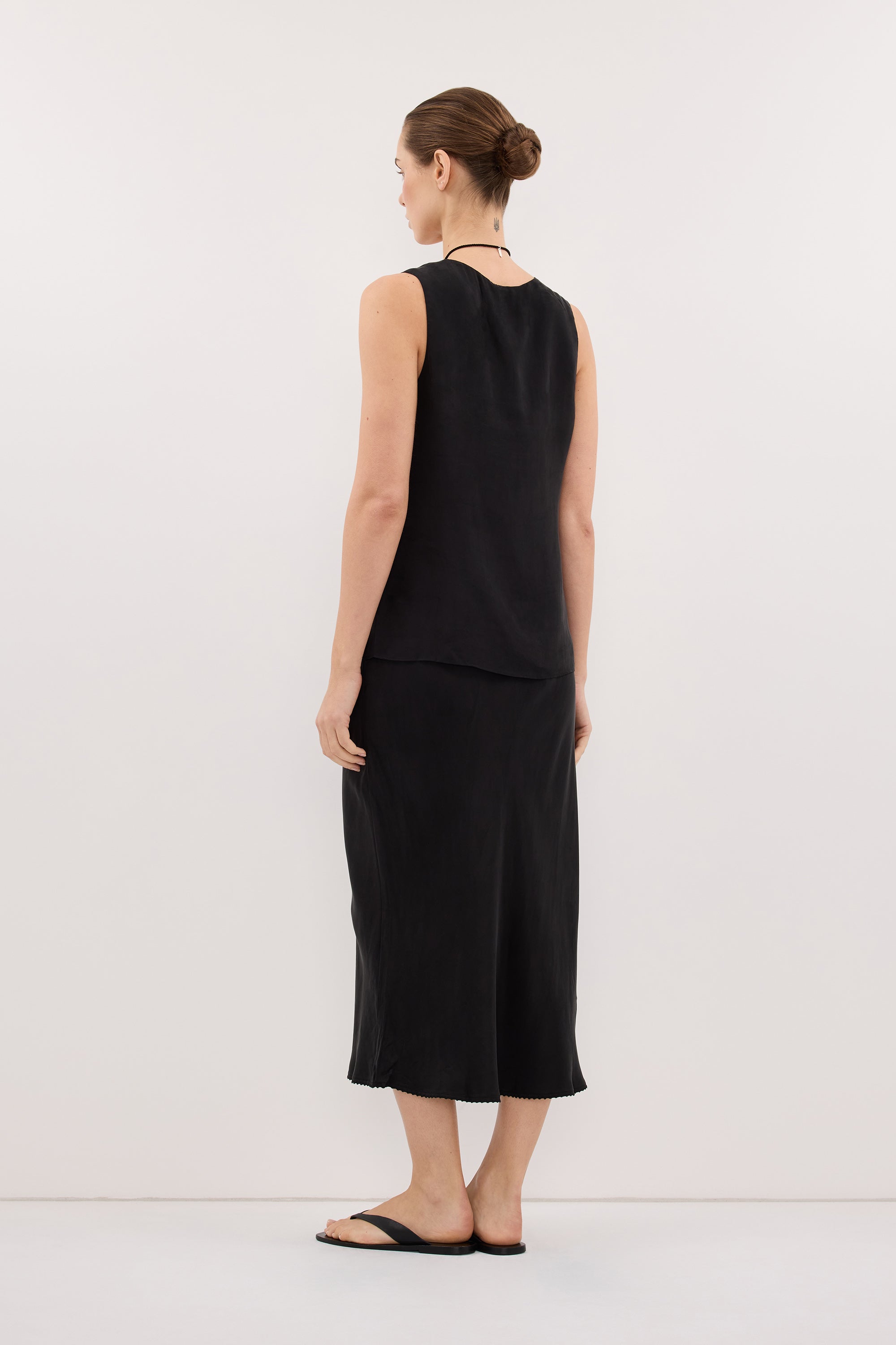 ARELIA BLACK CUPRO MIDI SKIRT