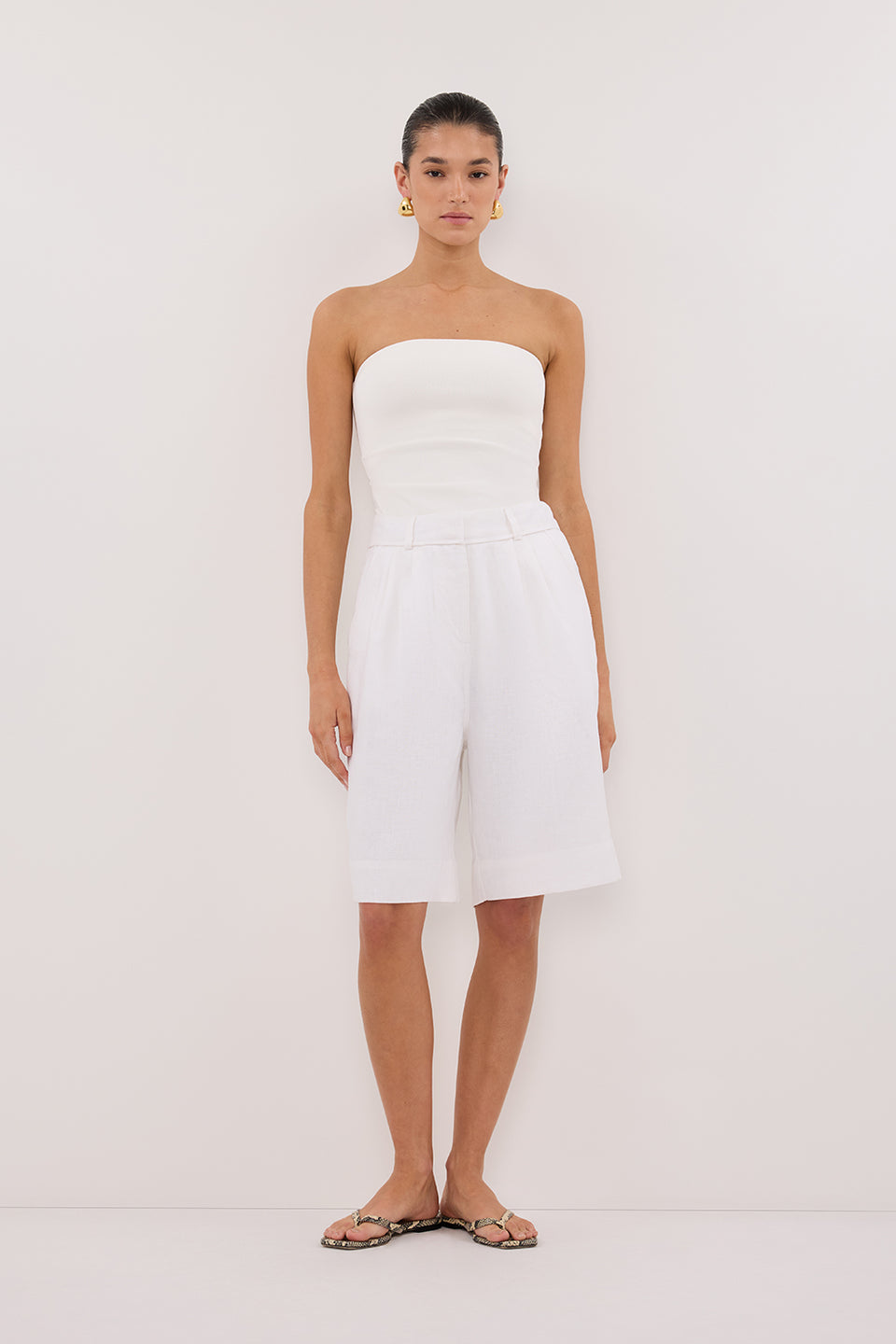 KAYLA WHITE LINEN BERMUDA SHORT Clothing DISSH Boutiques 16 WHITE 