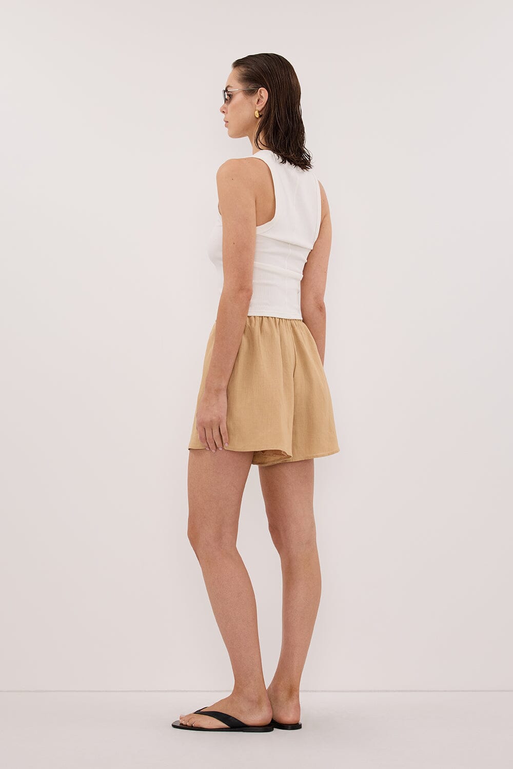 LUNE TAN LINEN SHORT Clothing DISSH Boutiques 