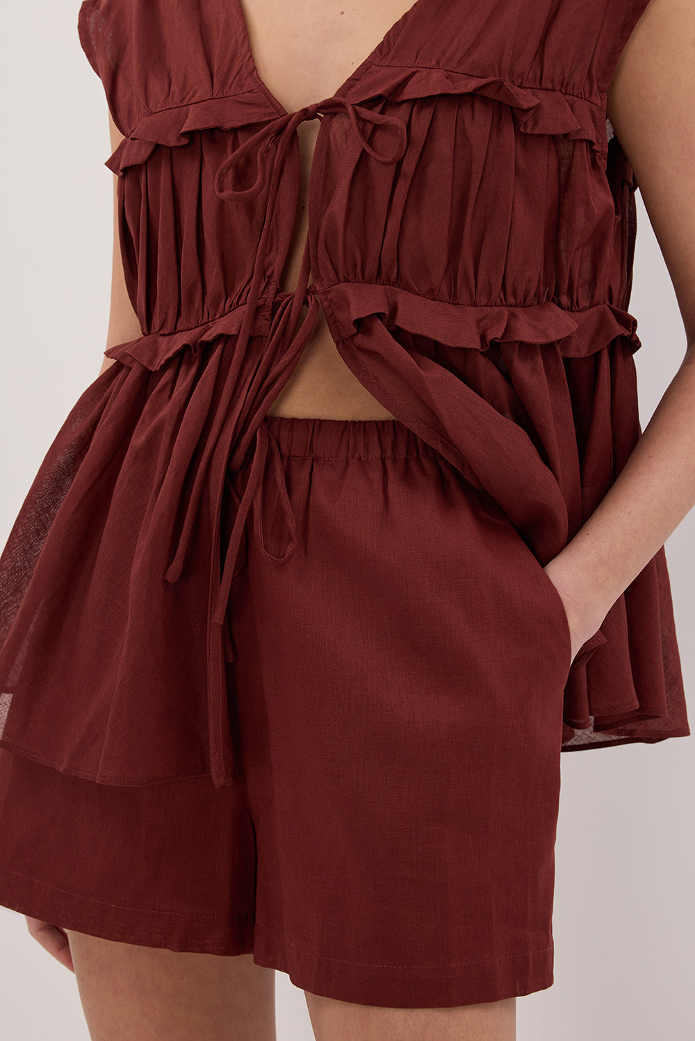 QUINN SAHARA LINEN SHORT Clothing DISSH Boutiques 