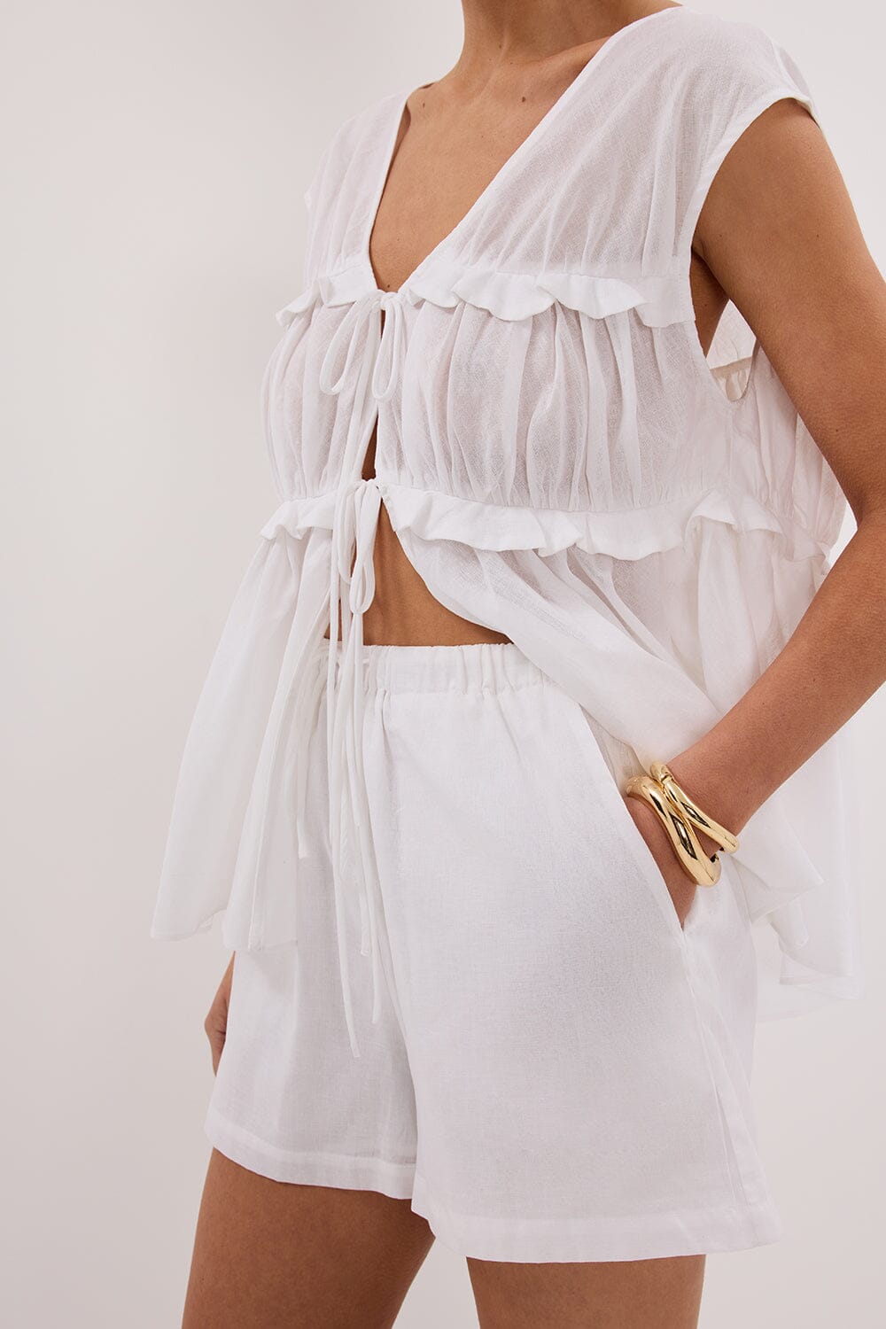 QUINN WHITE LINEN SHORT Clothing DISSH Boutiques 