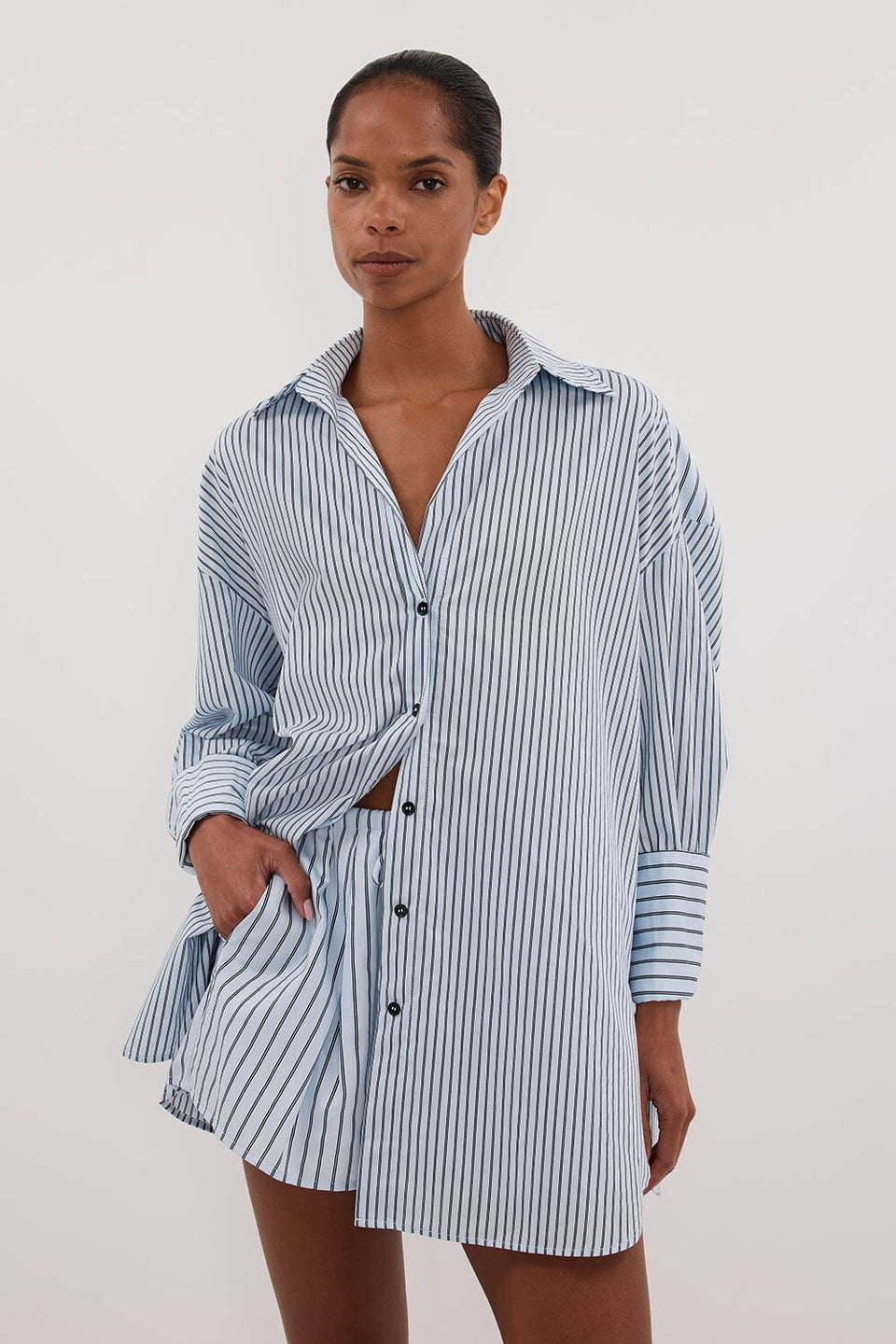 SABLE ICE BLUE SILK BLEND SHORT Clothing DISSH Boutiques 