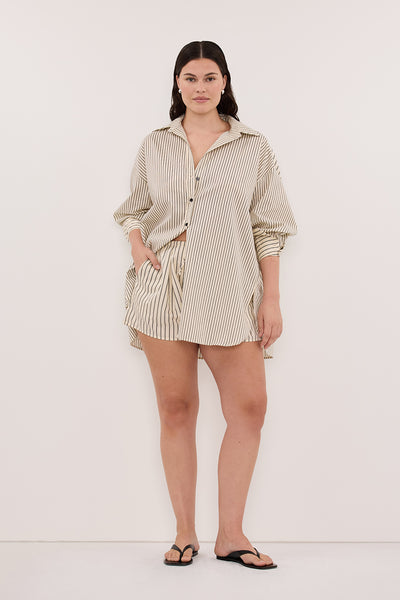 Jasmine wearing SABLE CREAM SILK BLEND SHORT
