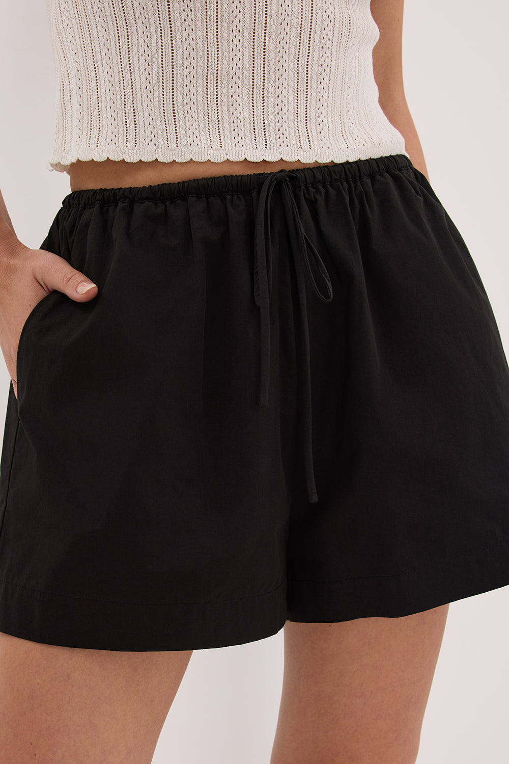 SOMMER BLACK POPLIN SHORT