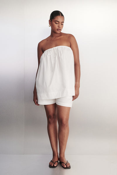 Amanda wearing SOMMER WHITE POPLIN SHORT