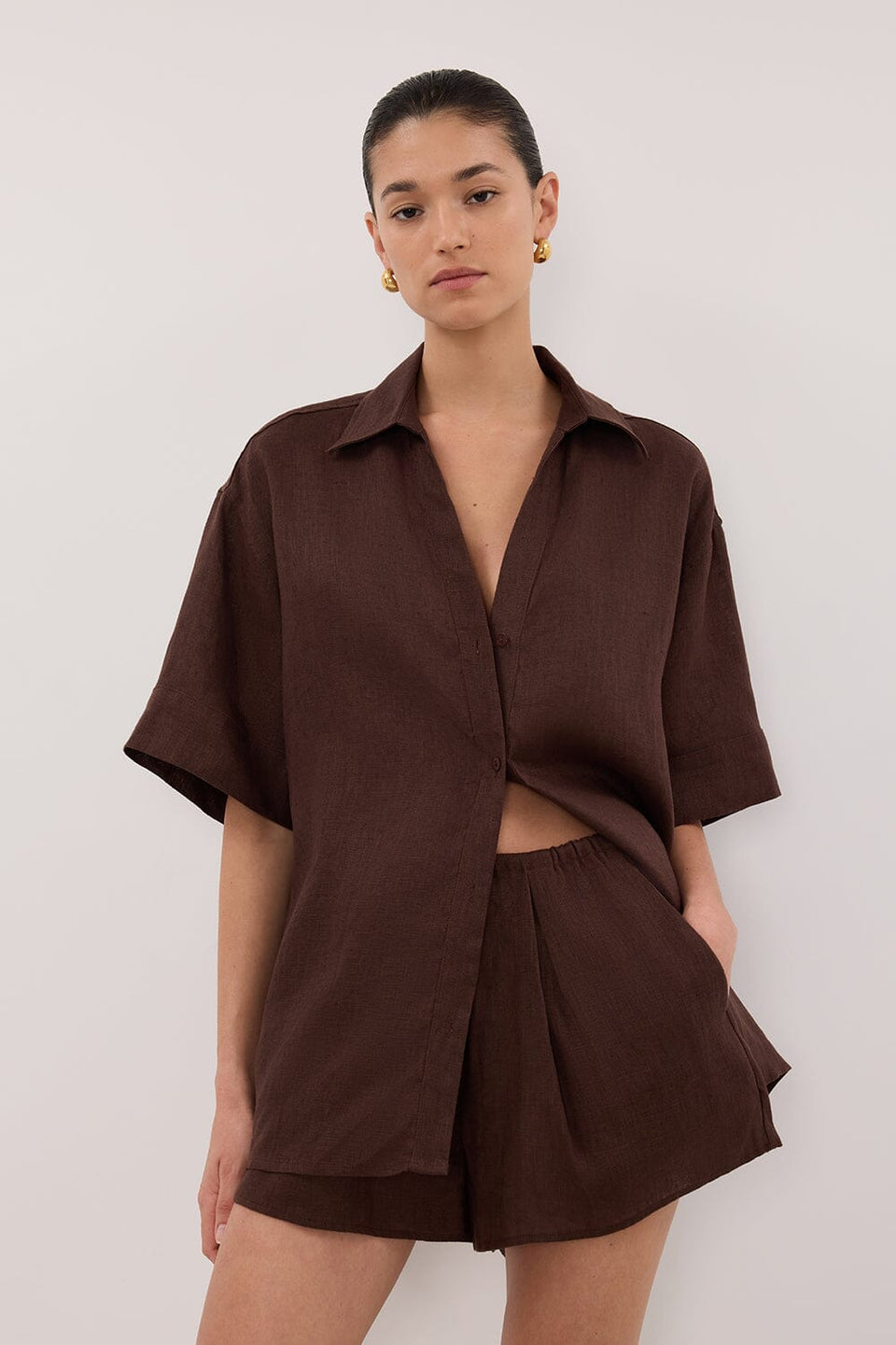 HELENA COCOA LINEN SHORT Clothing DISSH Boutiques 