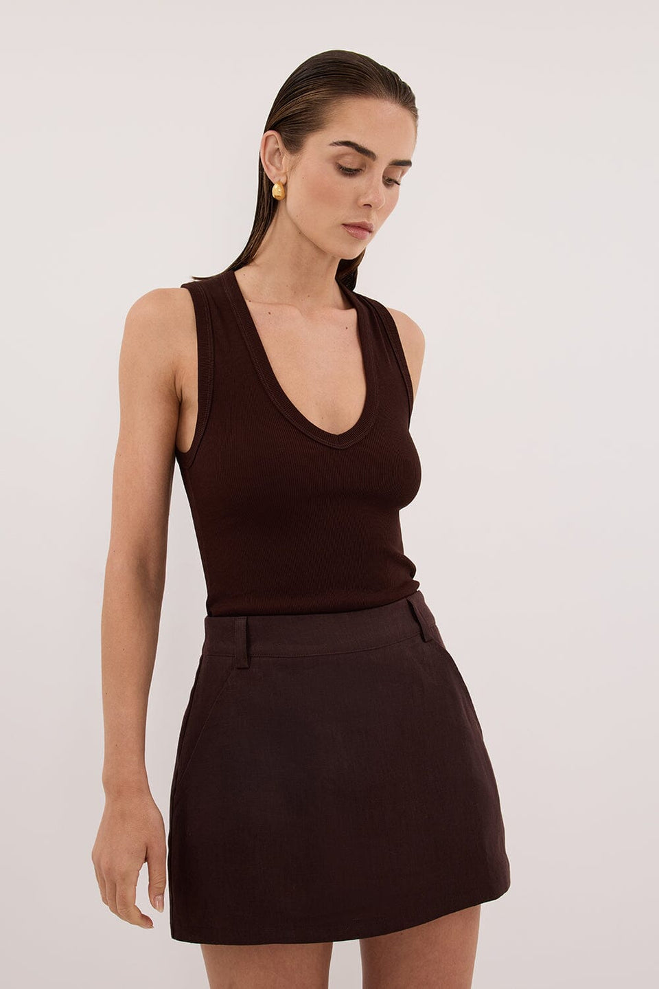 EVIE BURNT CHOC LINEN SKORT Clothing DISSH Boutiques 