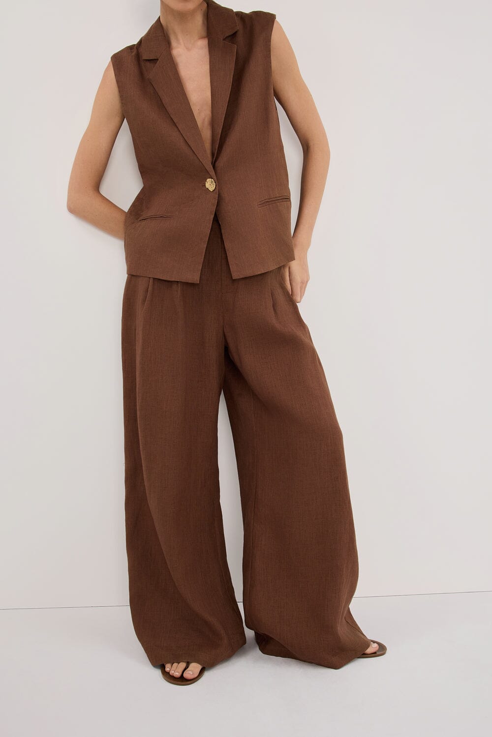 HOLDEN FONDANT LINEN PANT Clothing DISSH Boutiques 