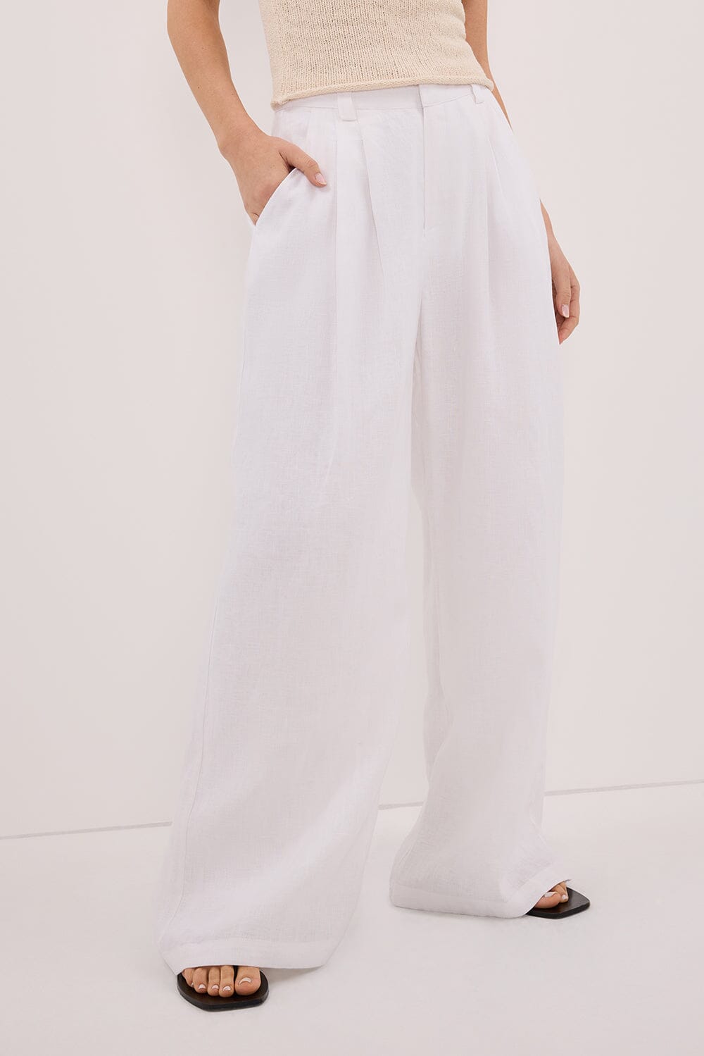 HOLDEN WHITE LINEN PANT Clothing DISSH Boutiques 