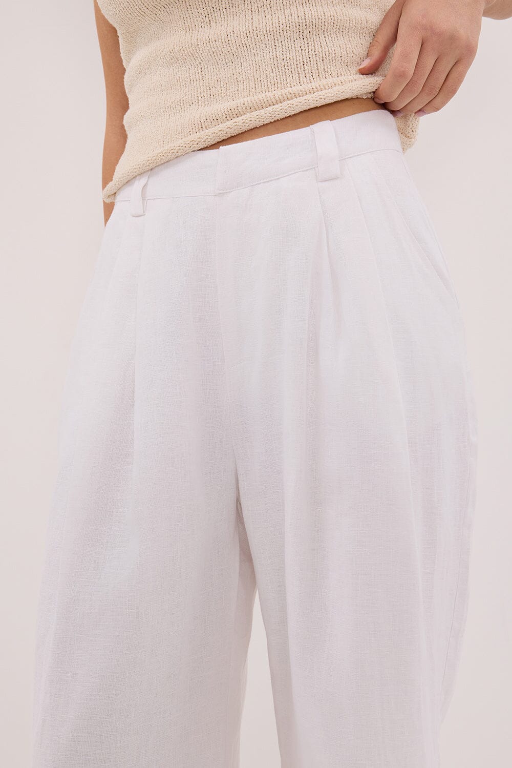 HOLDEN WHITE LINEN PANT Clothing DISSH Boutiques 