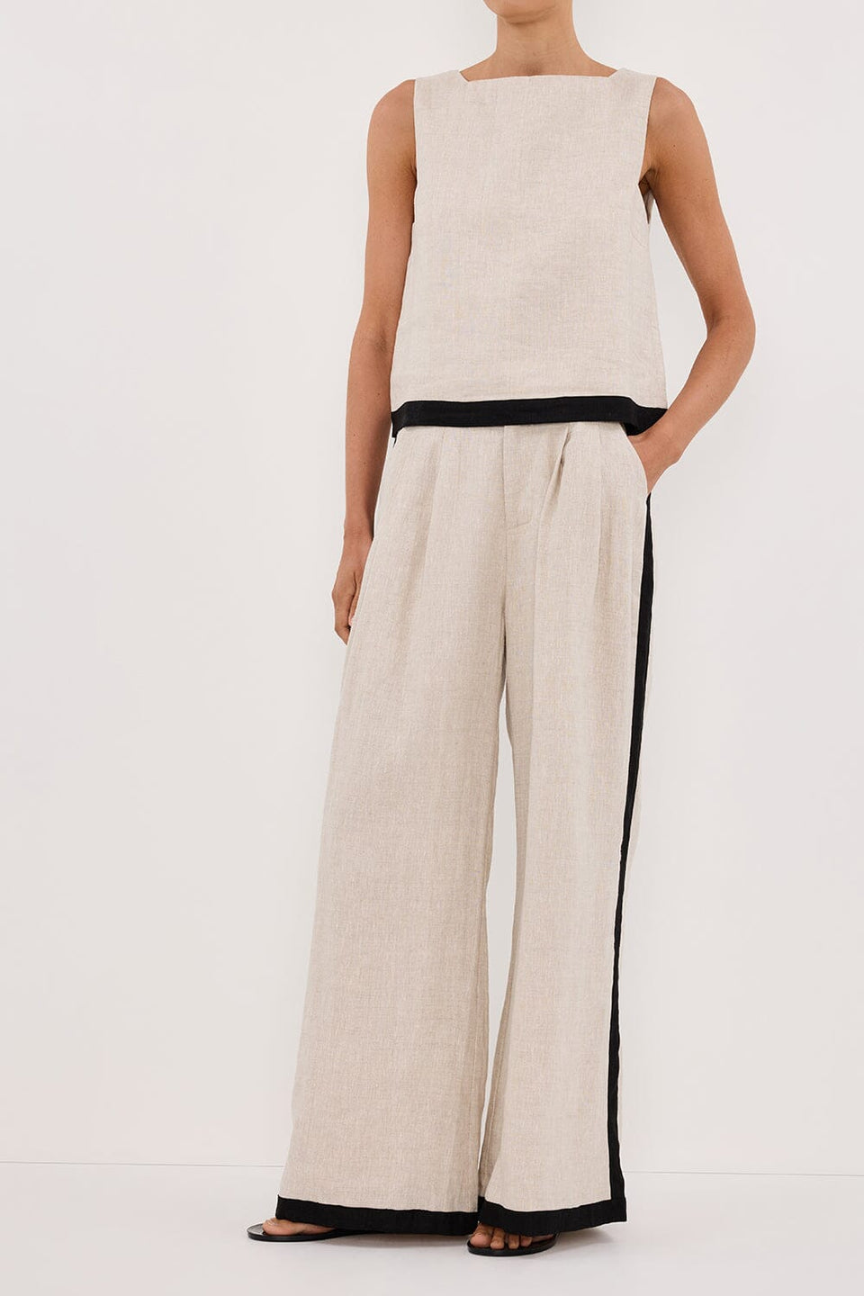 EBONY NATURAL LINEN PANT Clothing DISSH Boutiques 