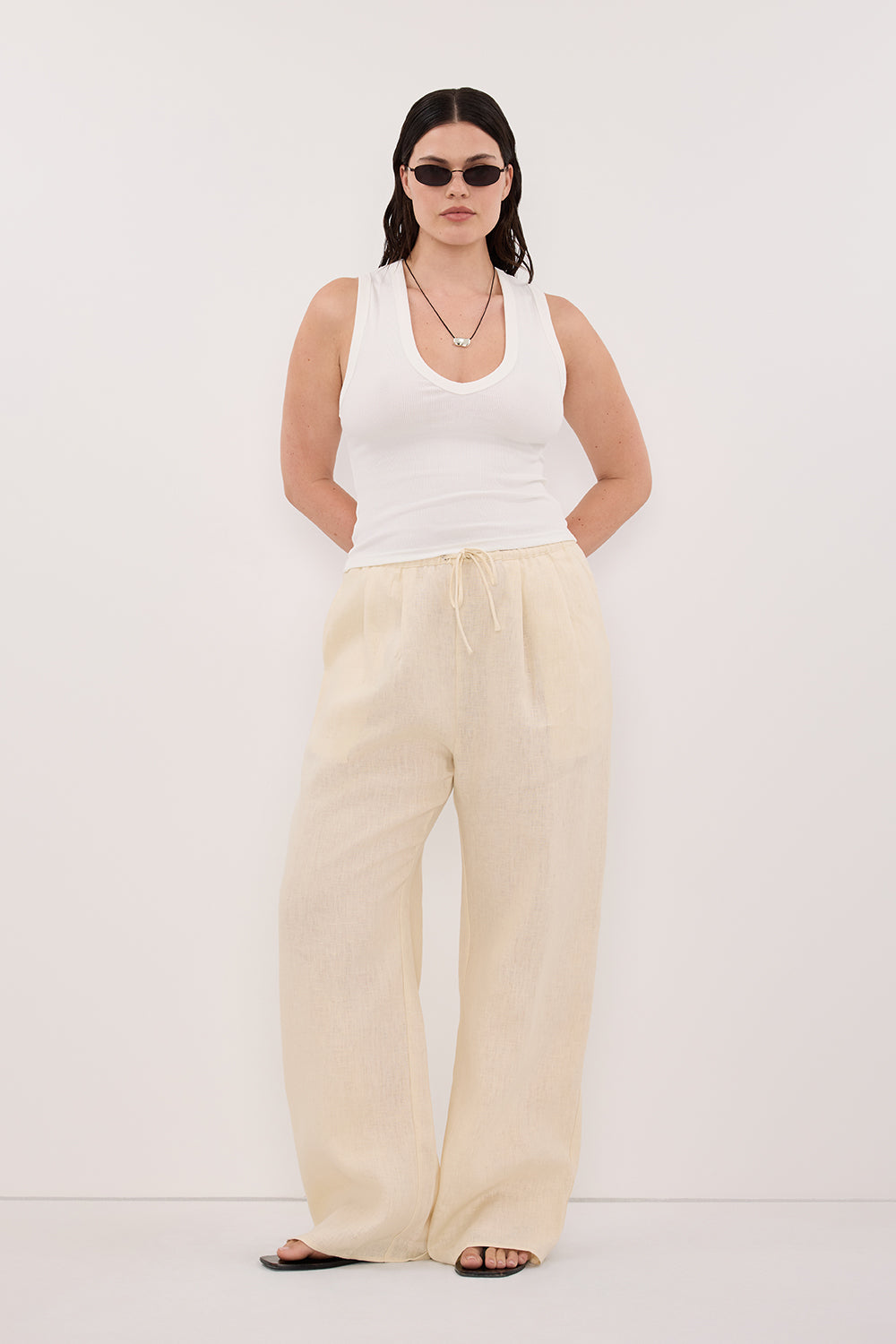 CARLA STRAW DRAWSTRING LINEN PANT Clothing DISSH Boutiques 