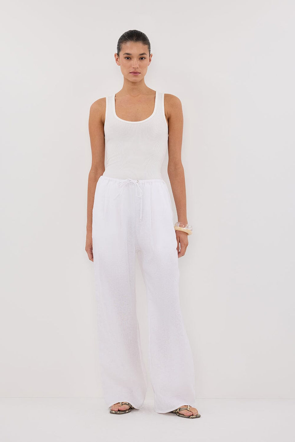 CARLA WHITE DRAWSTRING LINEN PANT Clothing DISSH Boutiques 