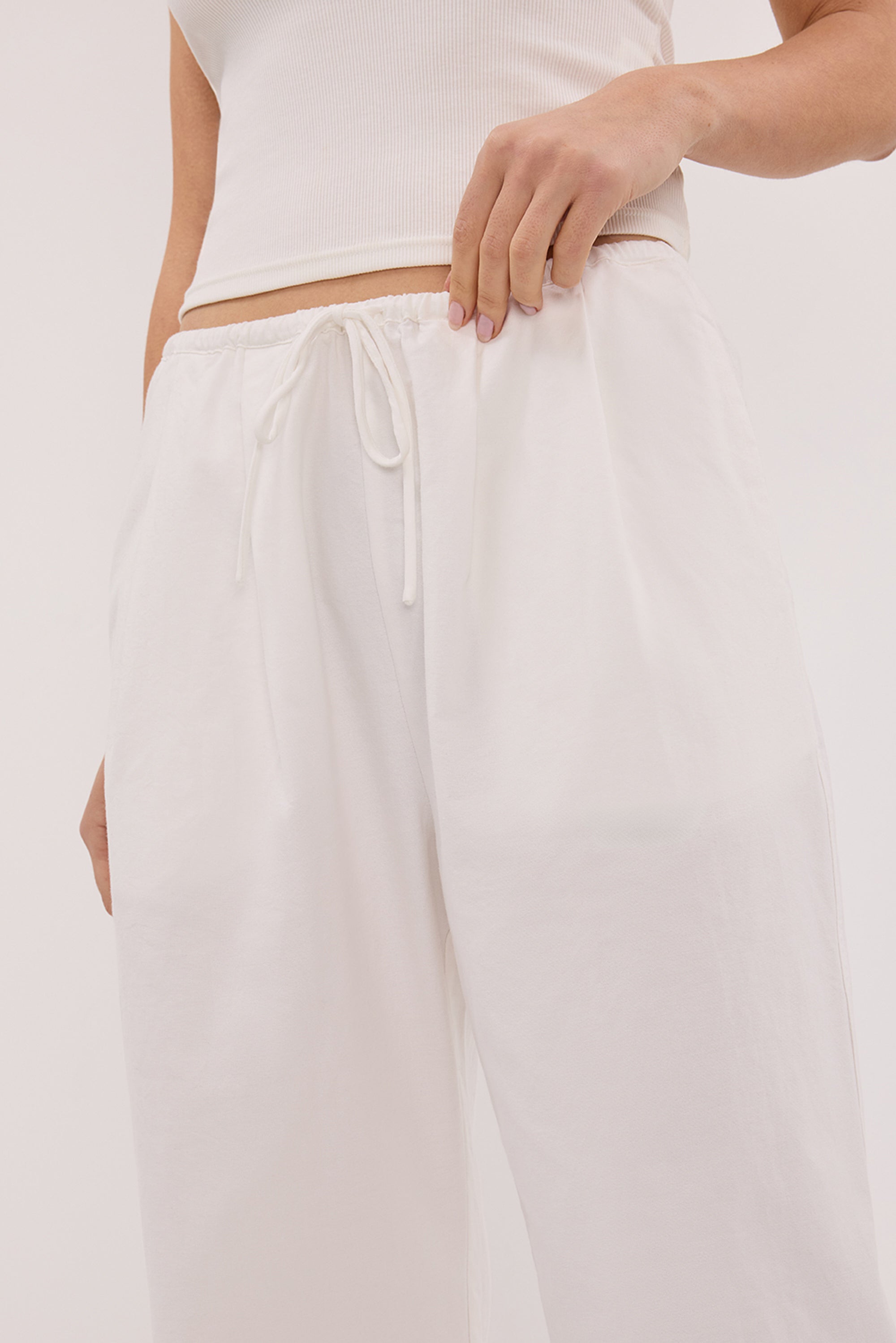 SCOUT WHITE COTTON BARREL LEG PANT
