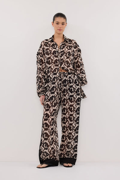 Aude wearing MAUI BITTER CHOC RAMIE PANT