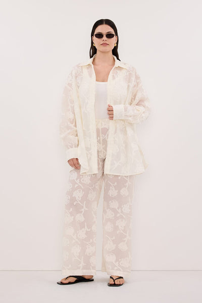 Jasmine wearing AZALEA OFF WHITE JACQUARD PANT