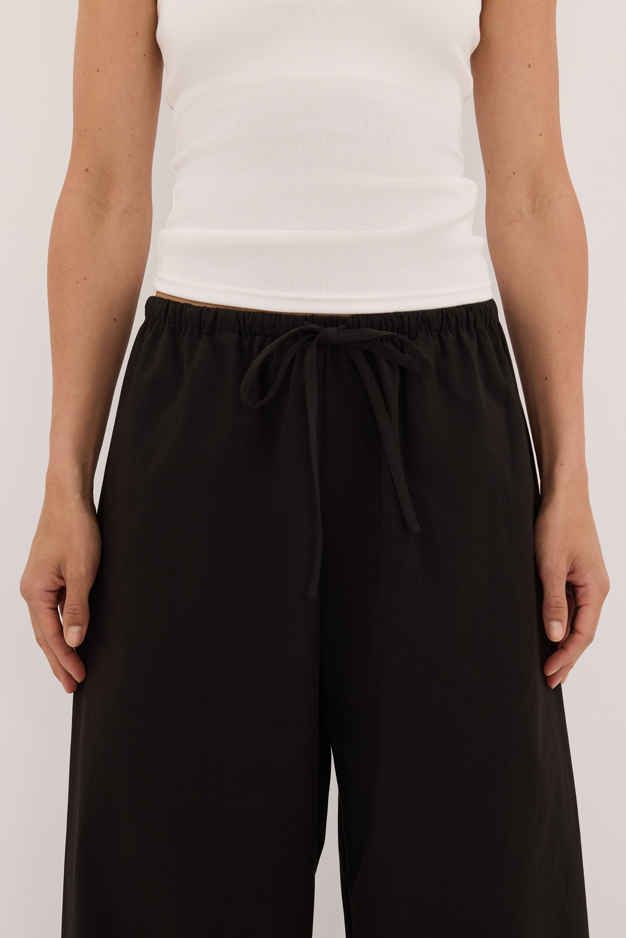 ARLETTE BLACK COTTON BARREL PANT