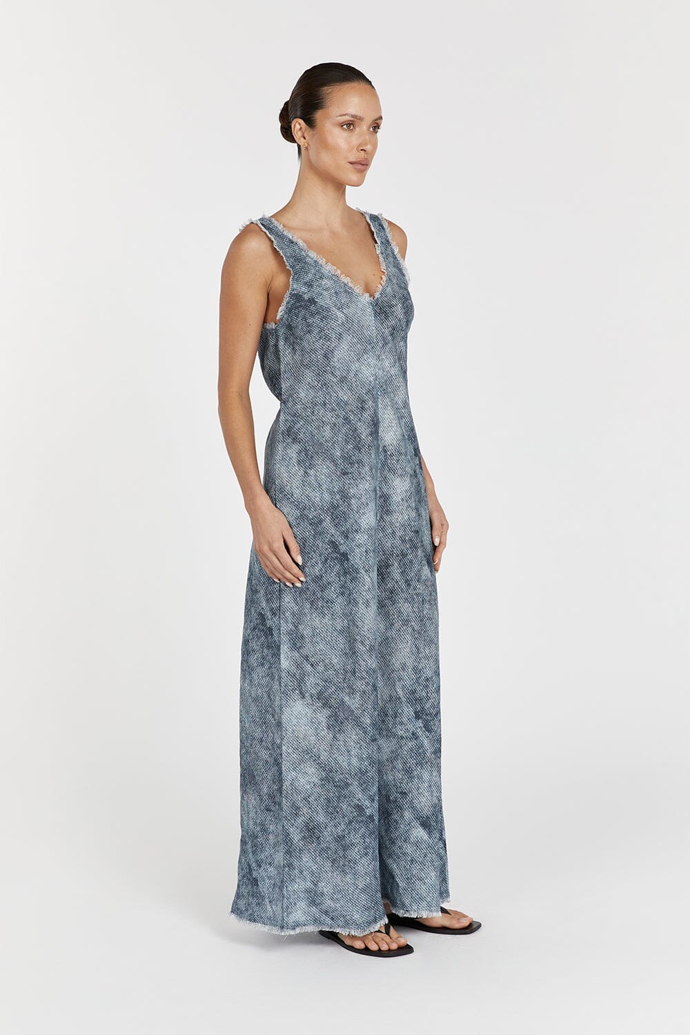 LEON LINEN V NECK SLIP DRESS Clothing DISSH Boutiques 