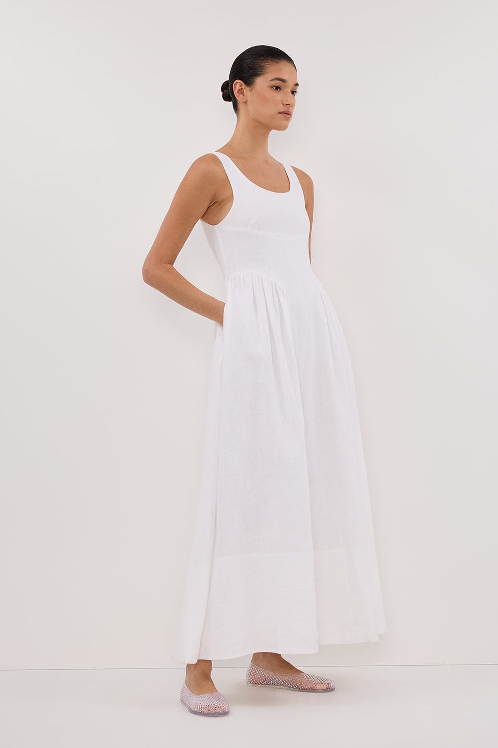 IBIZA WHITE LINEN DRESS Clothing DISSH Boutiques 