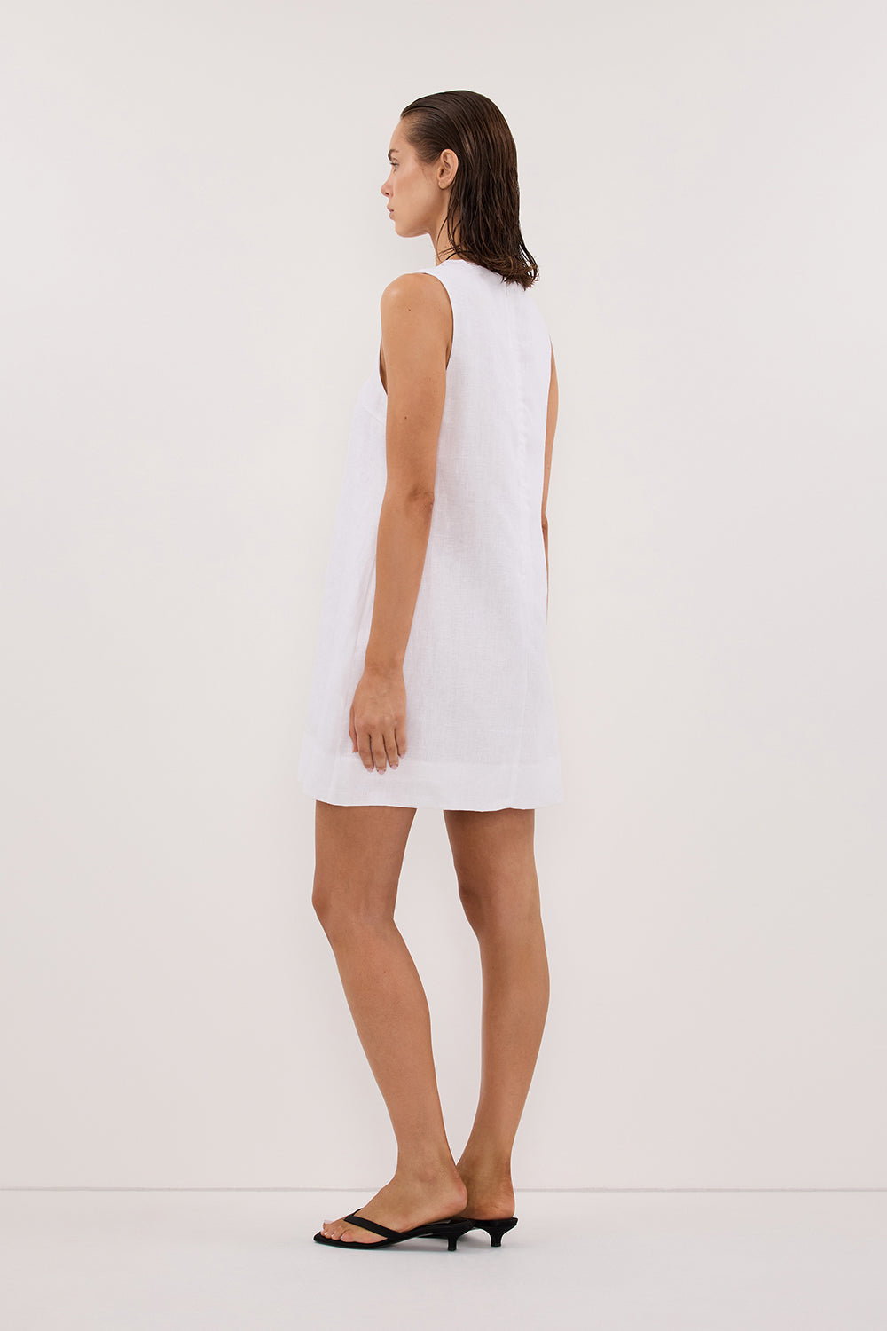 LOTUS WHITE LINEN MINI DRESS Clothing DISSH Boutiques 