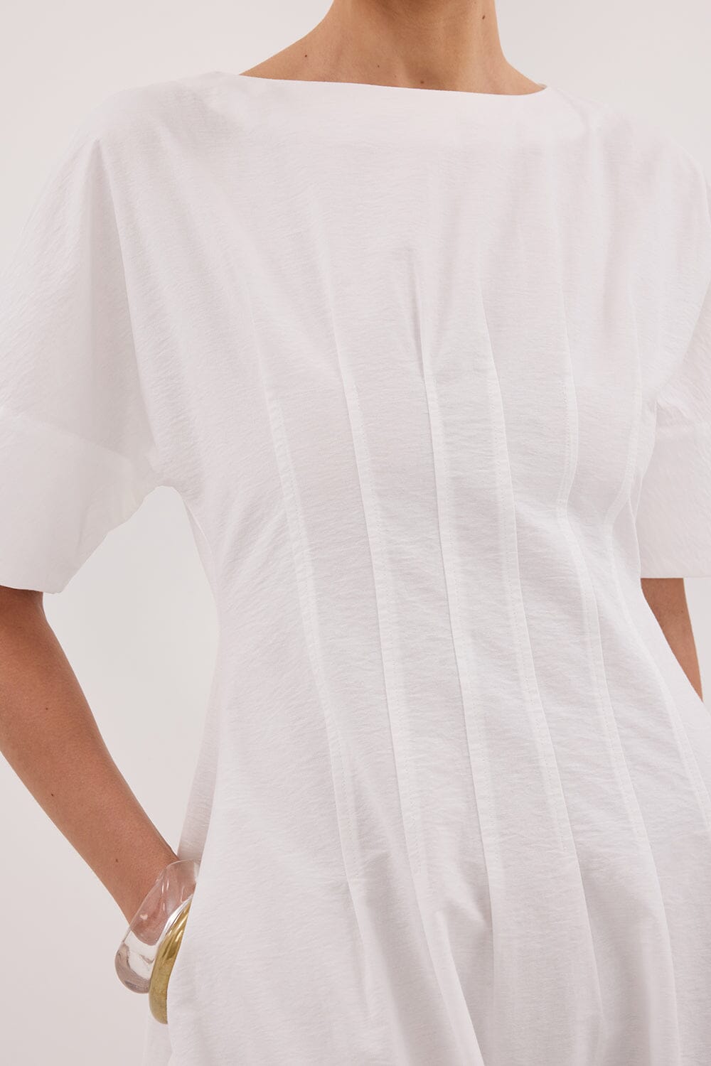 DAPHNE WHITE SLEEVED MIDI DRESS Clothing DISSH Boutiques 