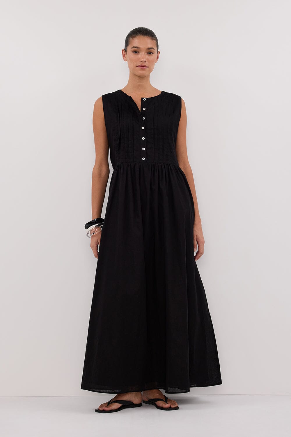 LARS BLACK PINTUCK LINEN MIDI DRESS Clothing DISSH Boutiques 6 BLACK 