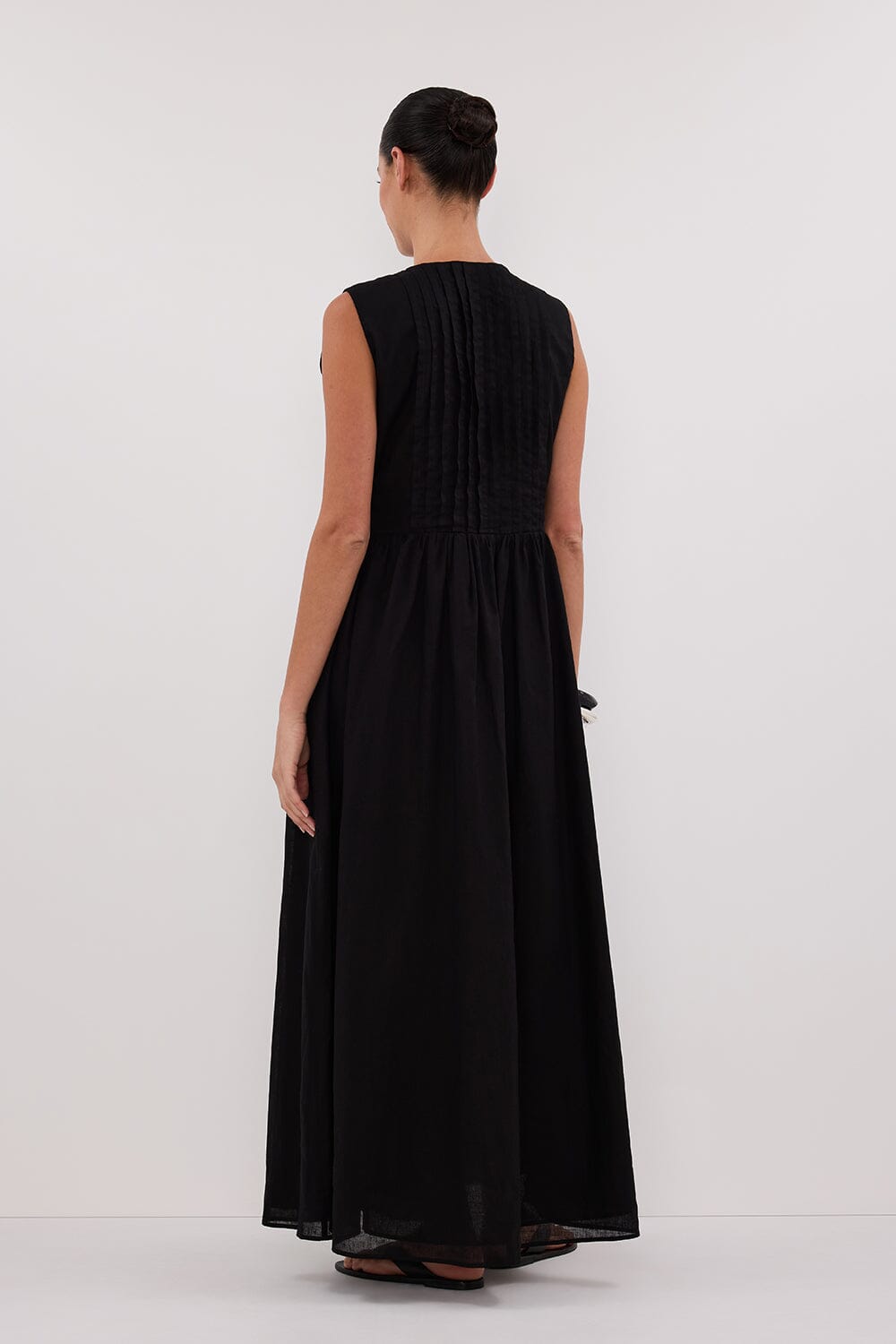 LARS BLACK PINTUCK LINEN MIDI DRESS Clothing DISSH Boutiques 