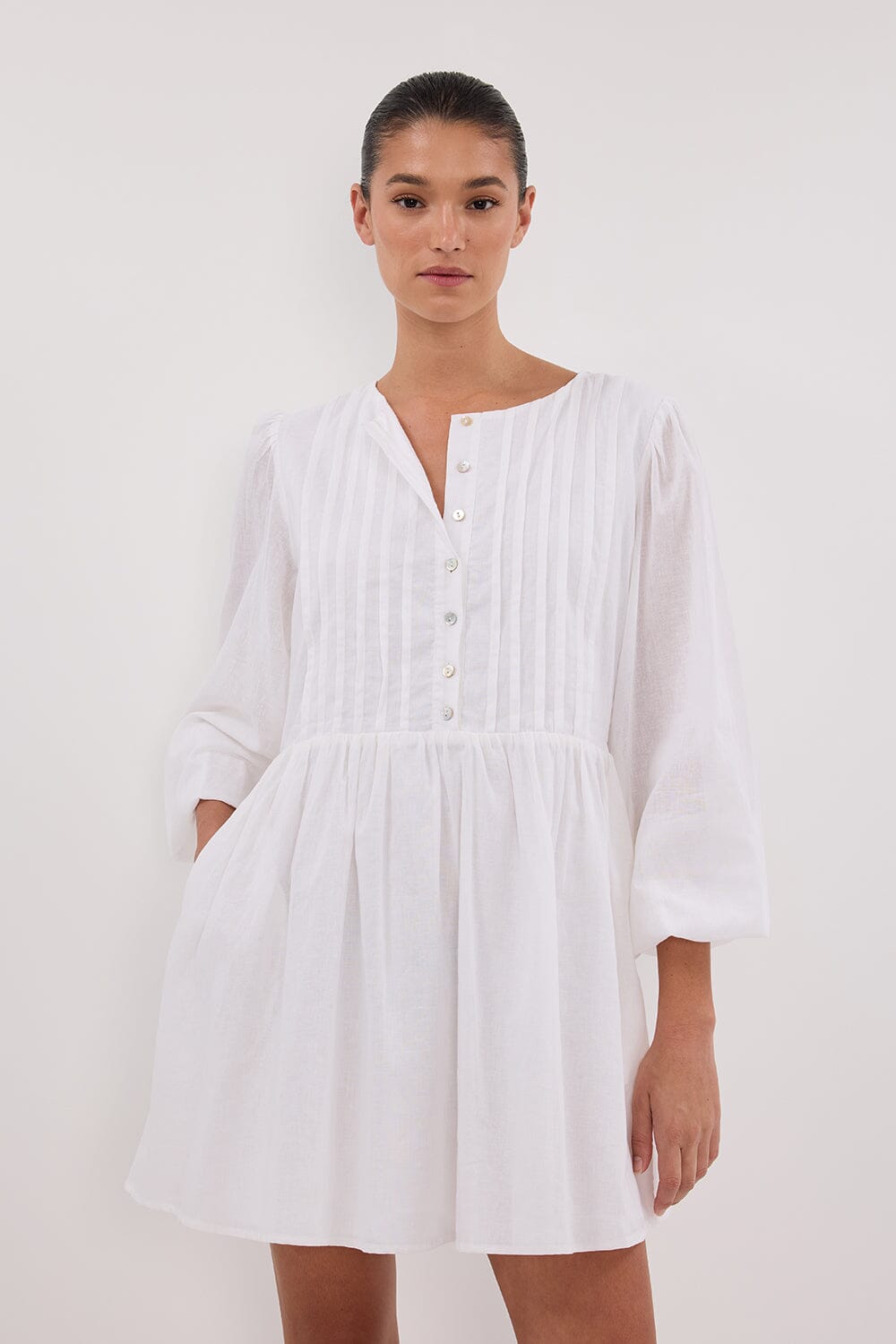 LARS WHITE BUTTON SLEEEVED LINEN MINI DRESS Clothing DISSH Boutiques 