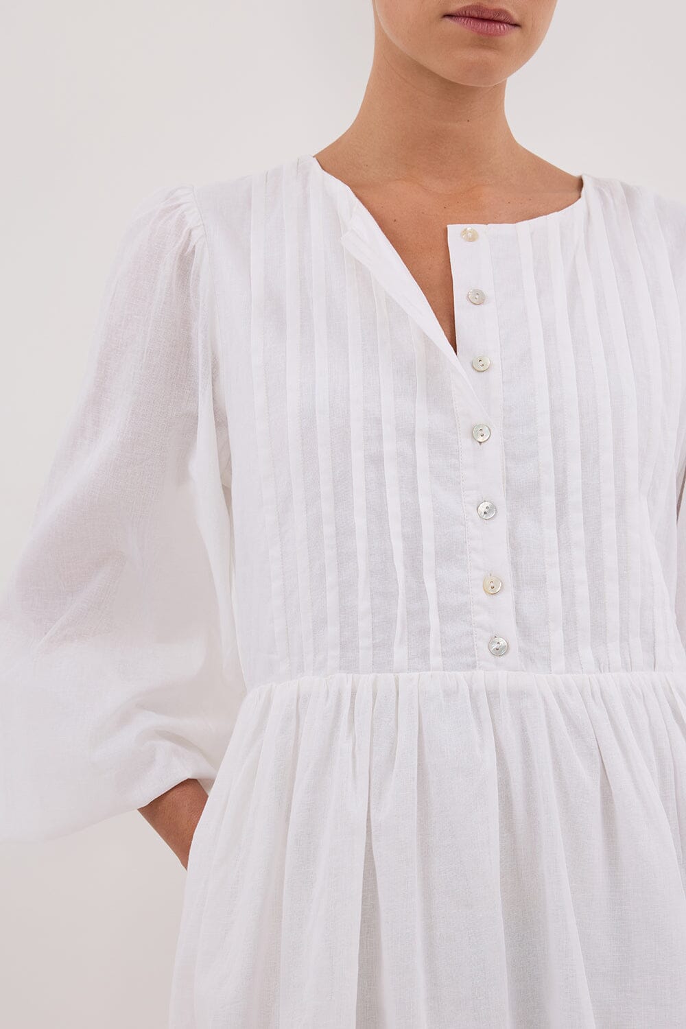 LARS WHITE BUTTON SLEEEVED LINEN MINI DRESS Clothing DISSH Boutiques 