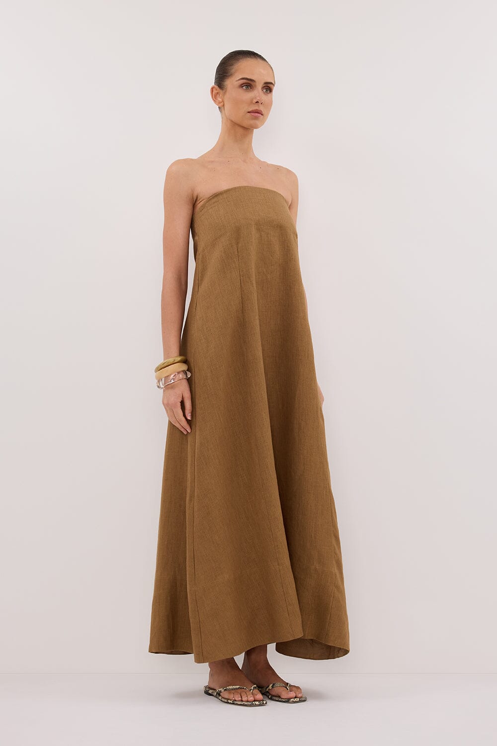 KINSLEY FERN LINEN STRAPLESS MIDI DRESS Clothing DISSH Boutiques 