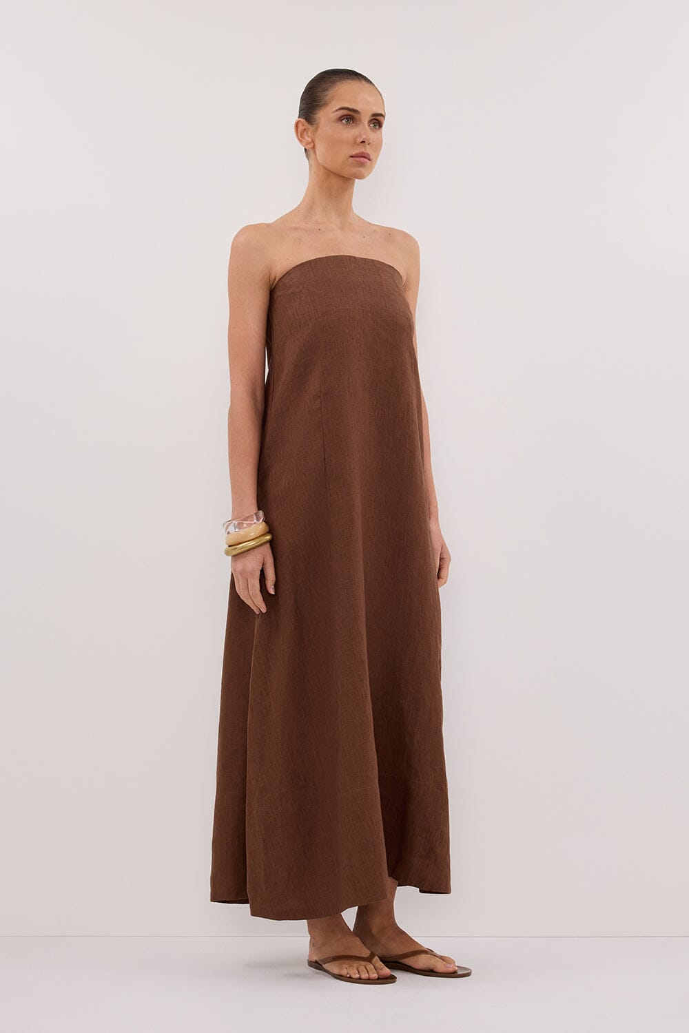 KINSLEY FONDANT LINEN STRAPLESS MIDI DRESS Clothing DISSH Boutiques 